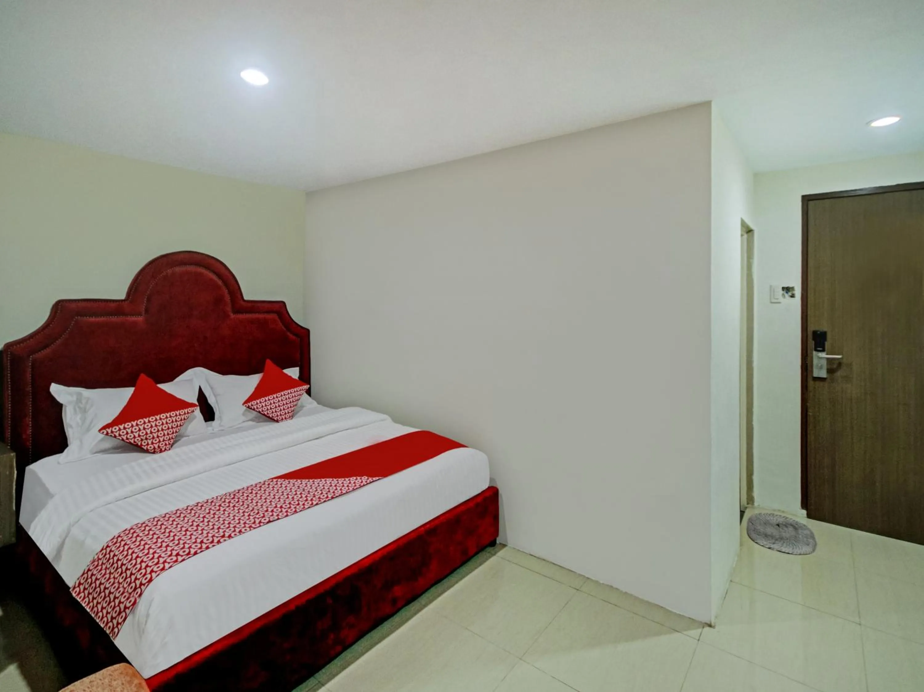 Bedroom in OYO 2574 Z Suites Hotel