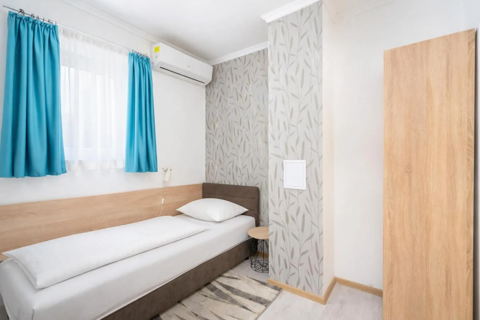 Photo of the whole room, Bed in WOW City Hostel