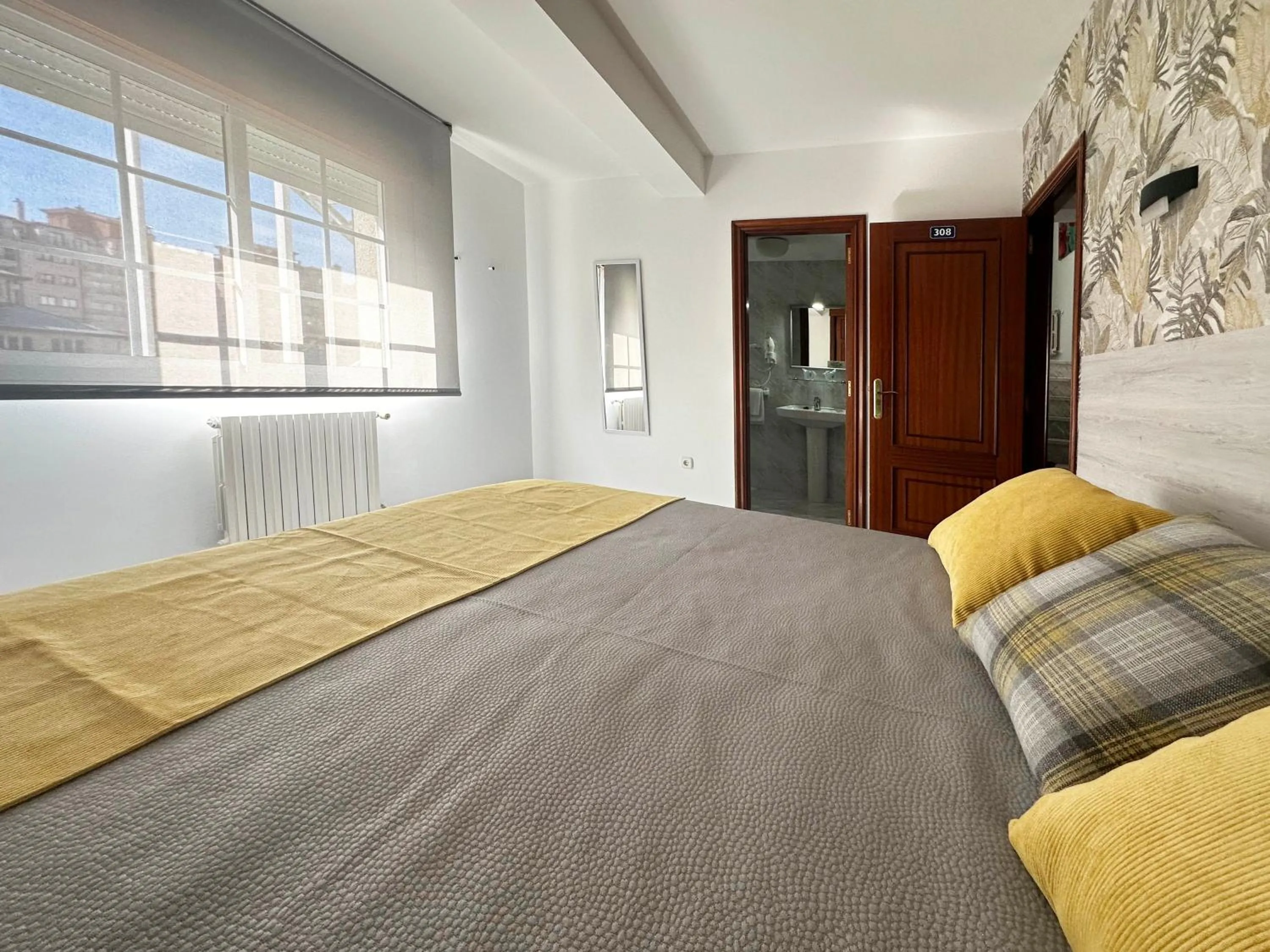 Photo of the whole room, Bed in Hotel Florida Mar