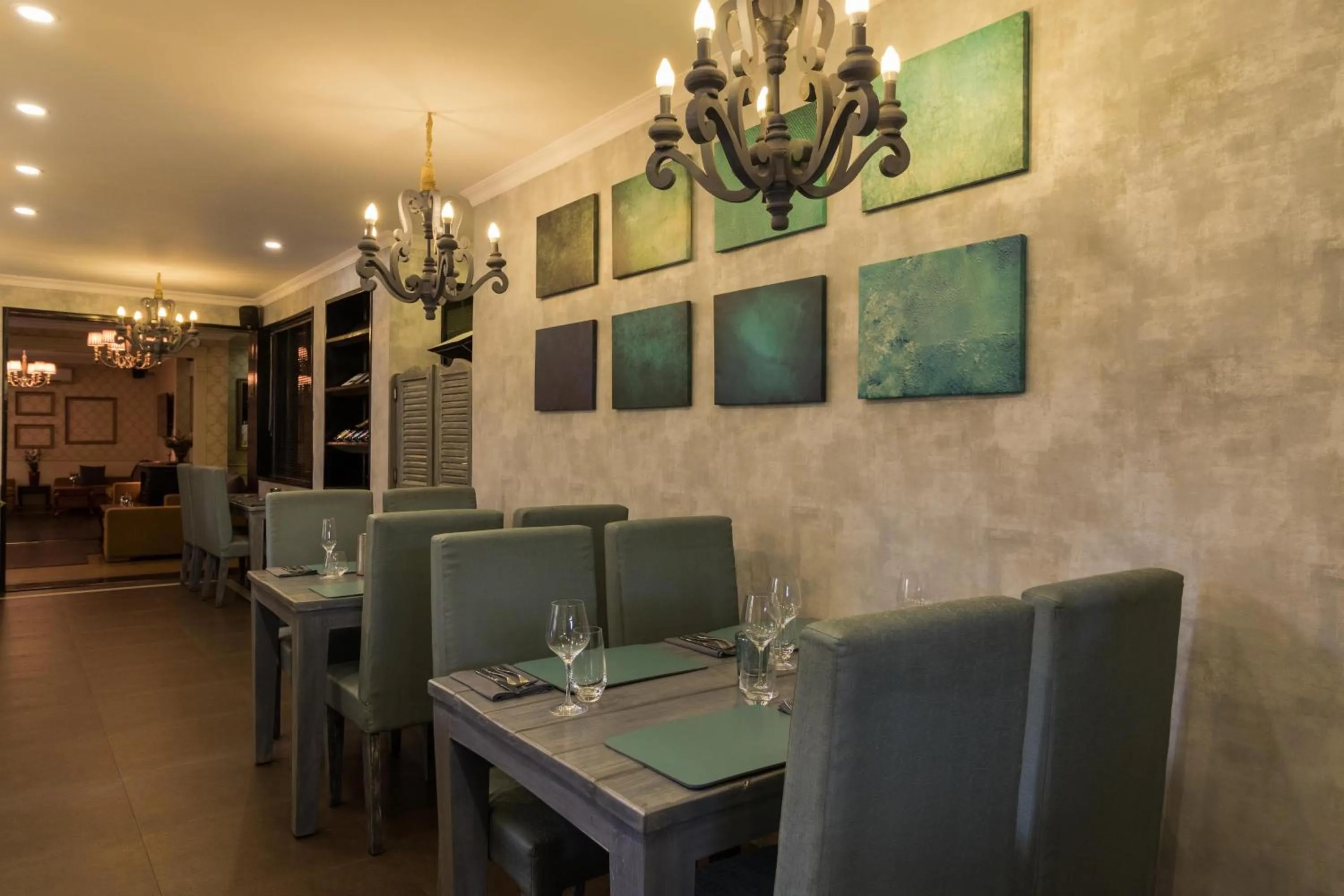 Restaurant/places to eat in La Maison by Dia Hotels and Homes