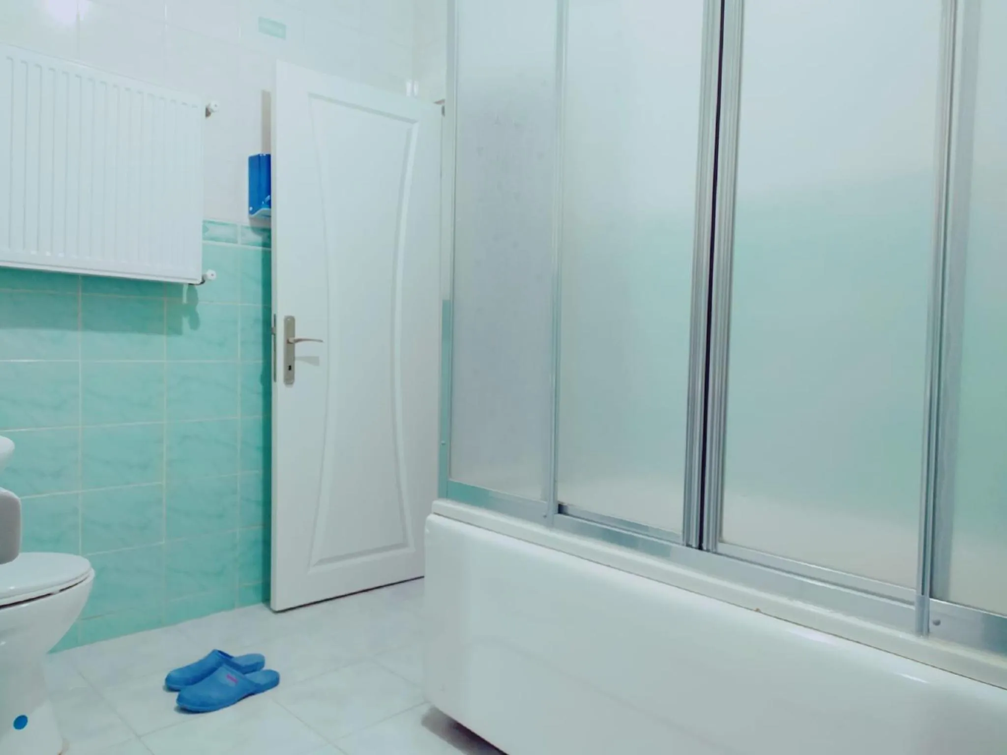 Bathroom in Eroz Hostel Old City