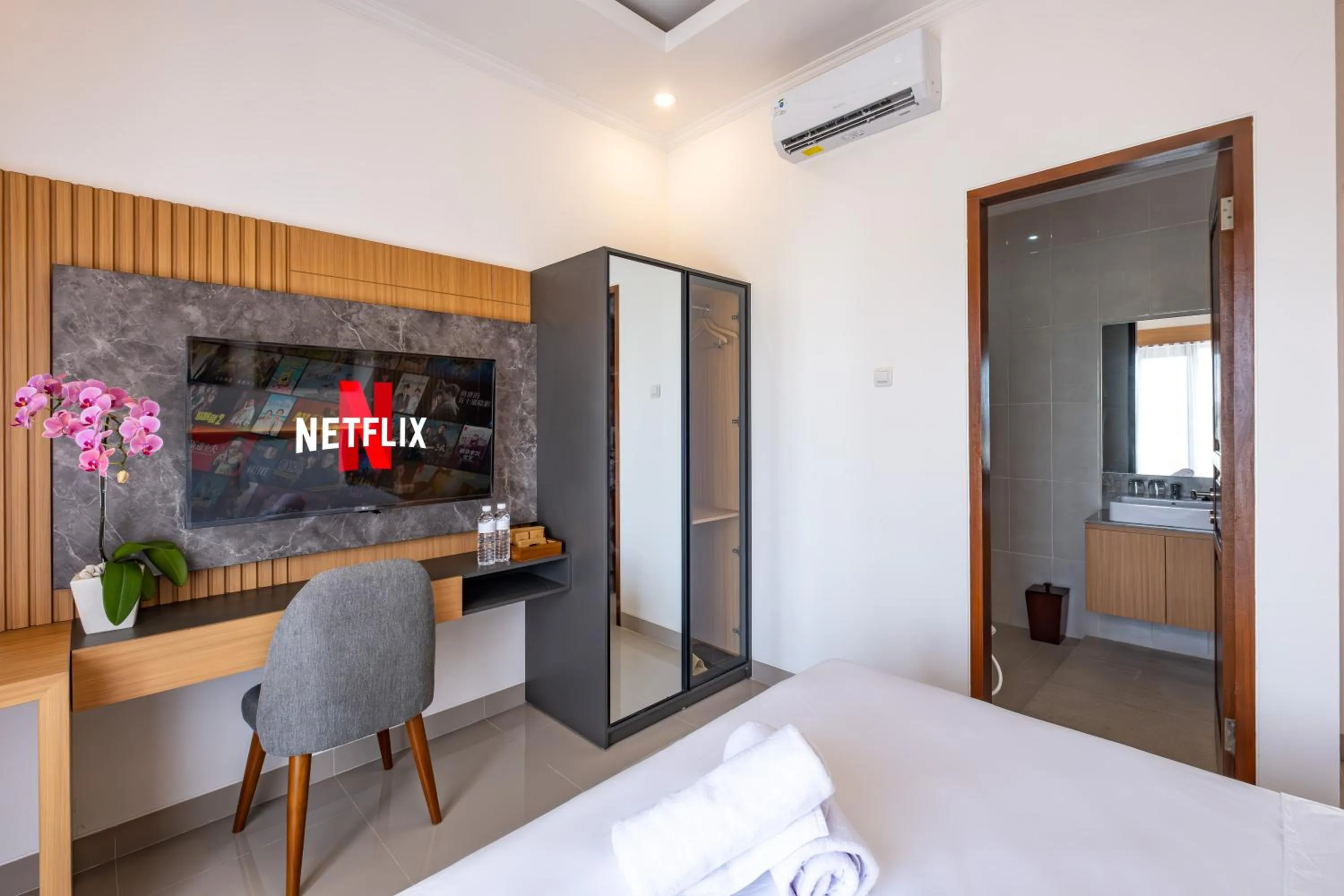 TV and multimedia in Taman Seminyak Suites