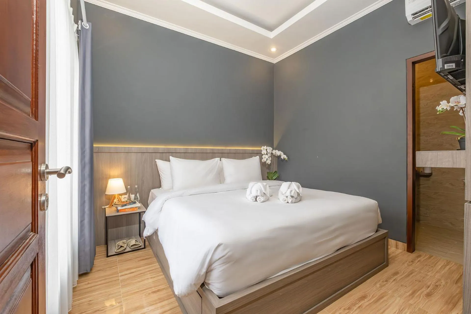 Taman Seminyak Suites