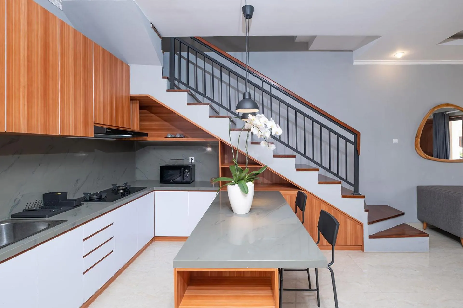 Taman Seminyak Suites