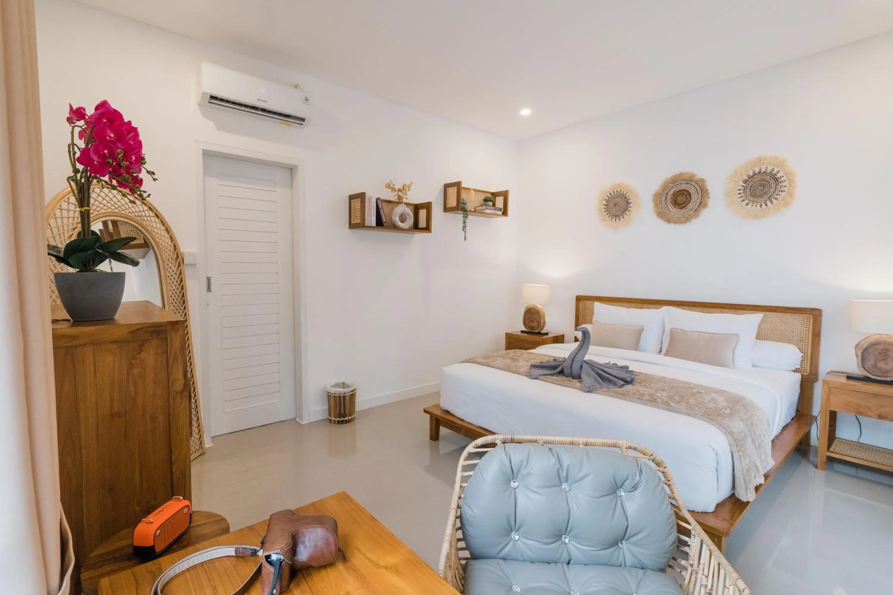 Bedroom, Bed in Villa Noni Kerobokan - By Bali Lyfe Venture