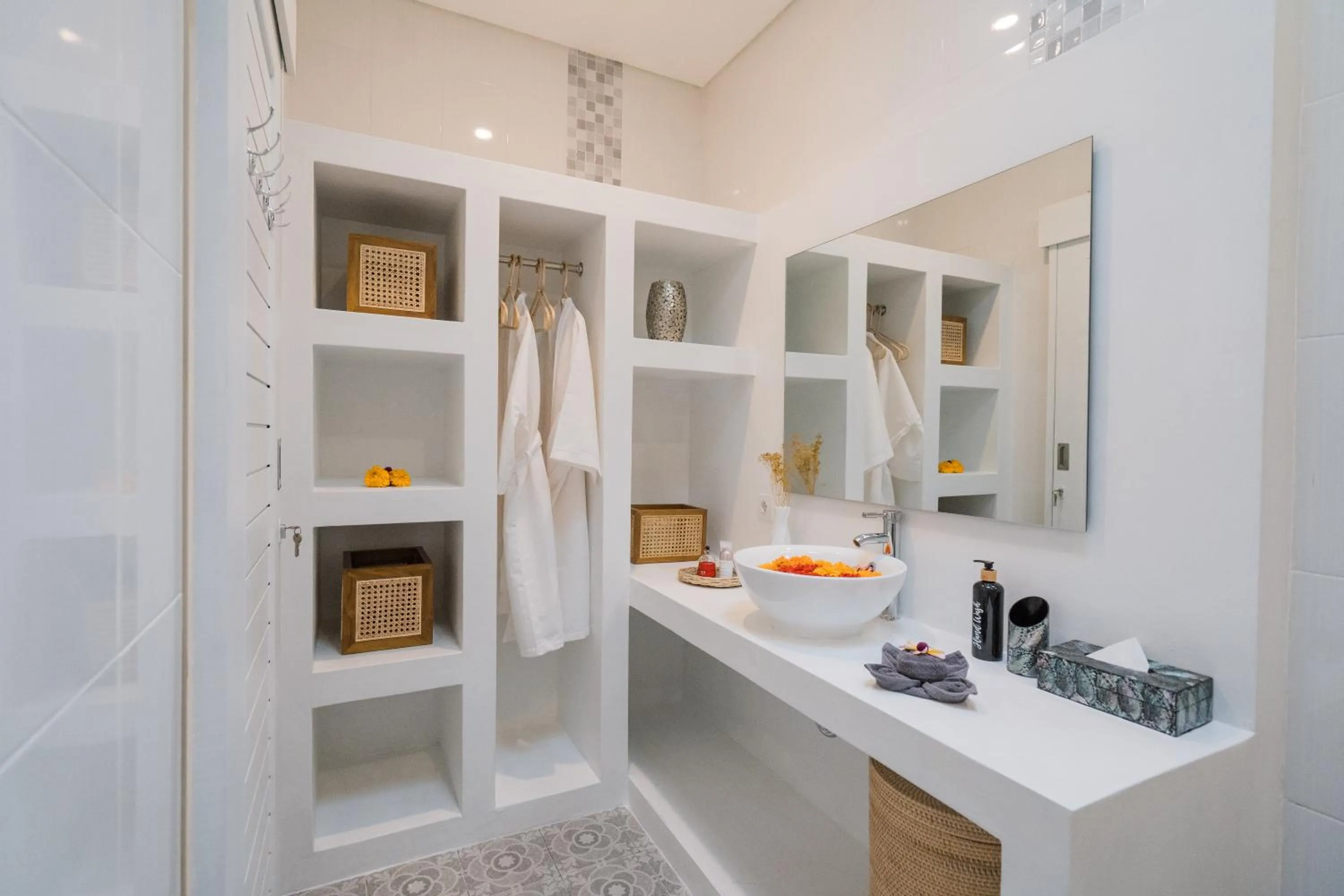 Bathroom in Villa Noni Kerobokan - By Bali Lyfe Venture