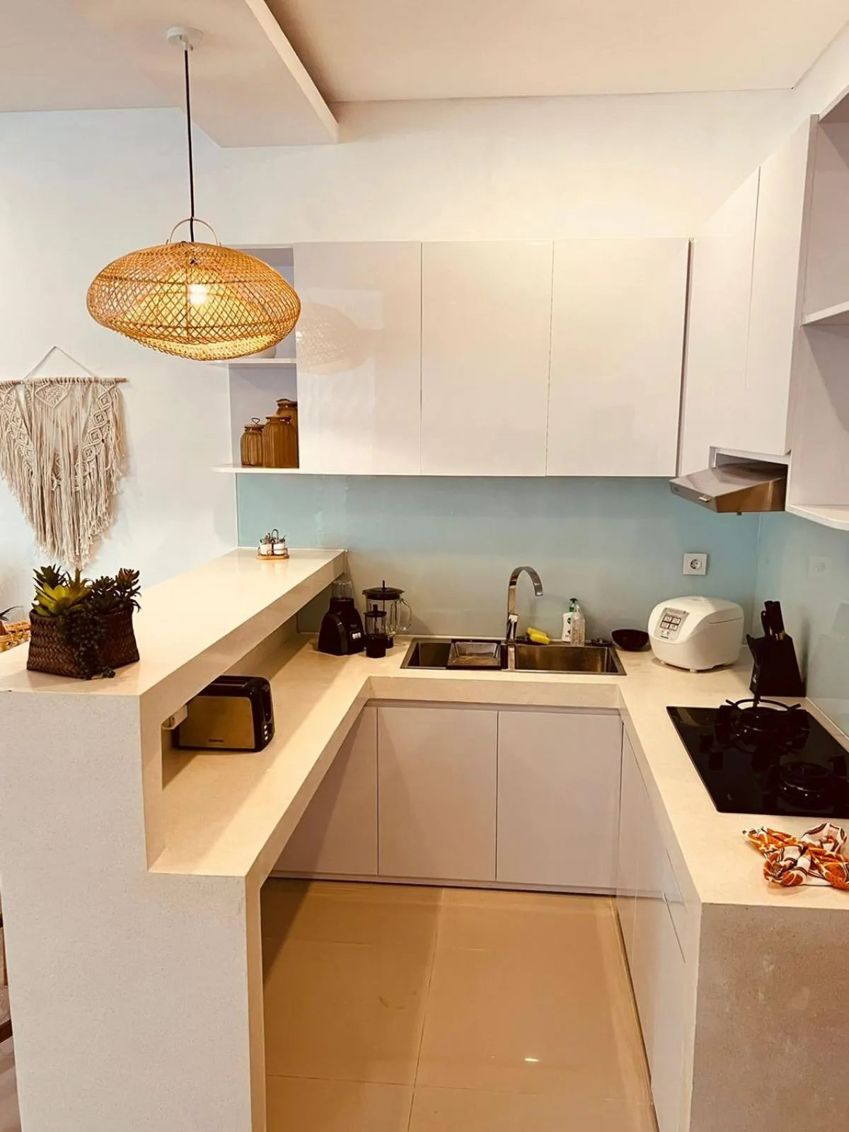Kitchen or kitchenette in Villa Noni Kerobokan - By Bali Lyfe Venture