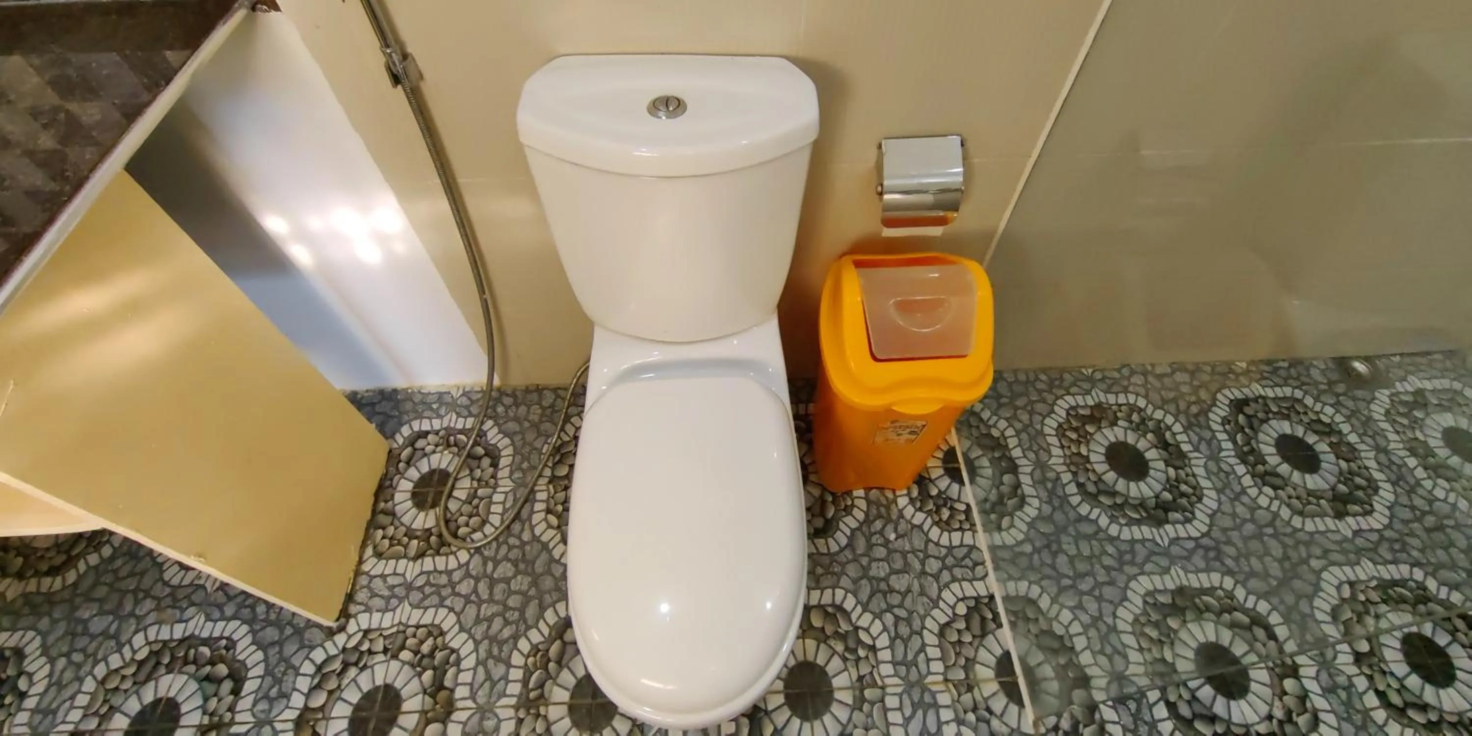 Toilet in Chibel Summer Riverside Resort