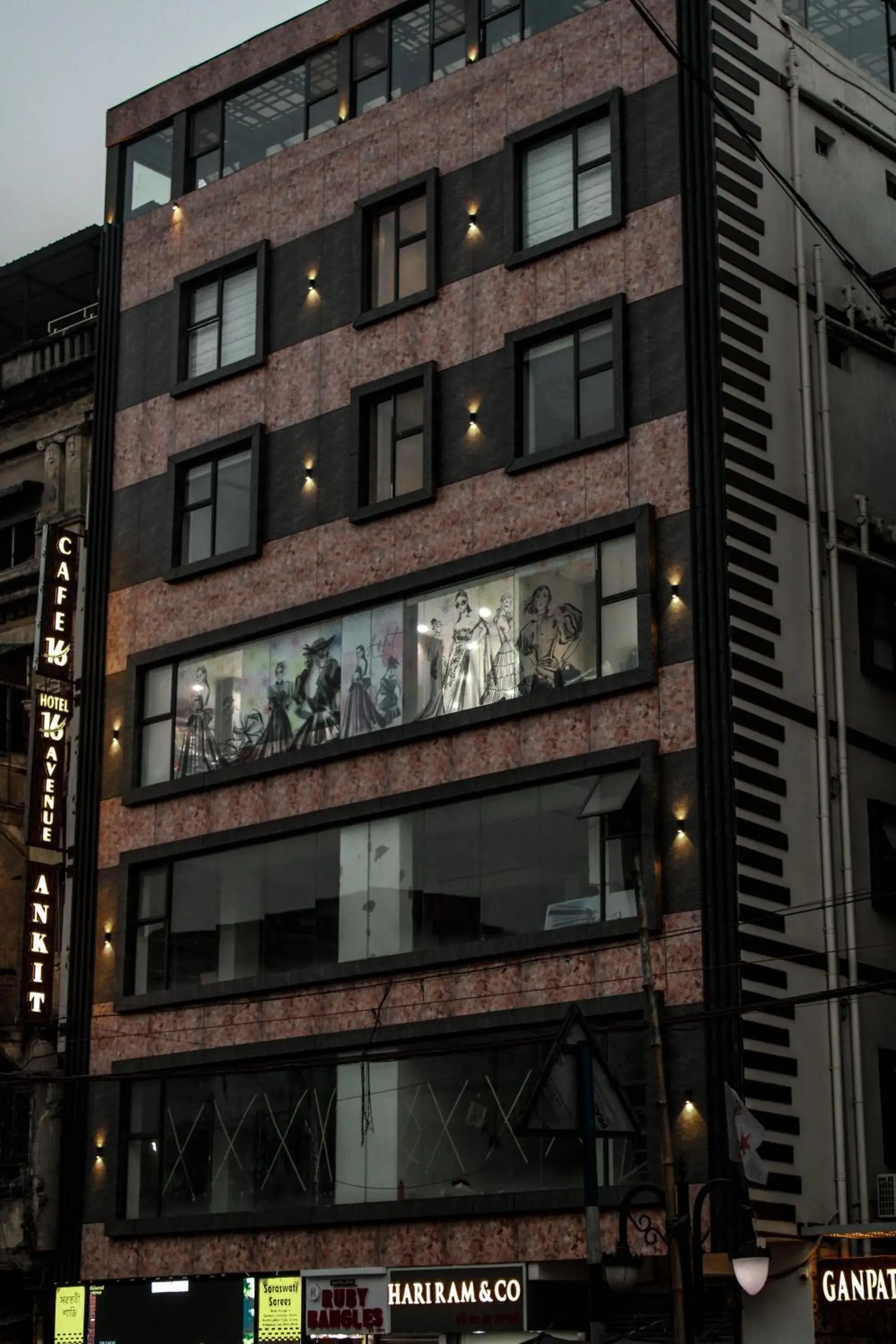 HOTEL 16 AVENUE HOTEL 16 AVENUE