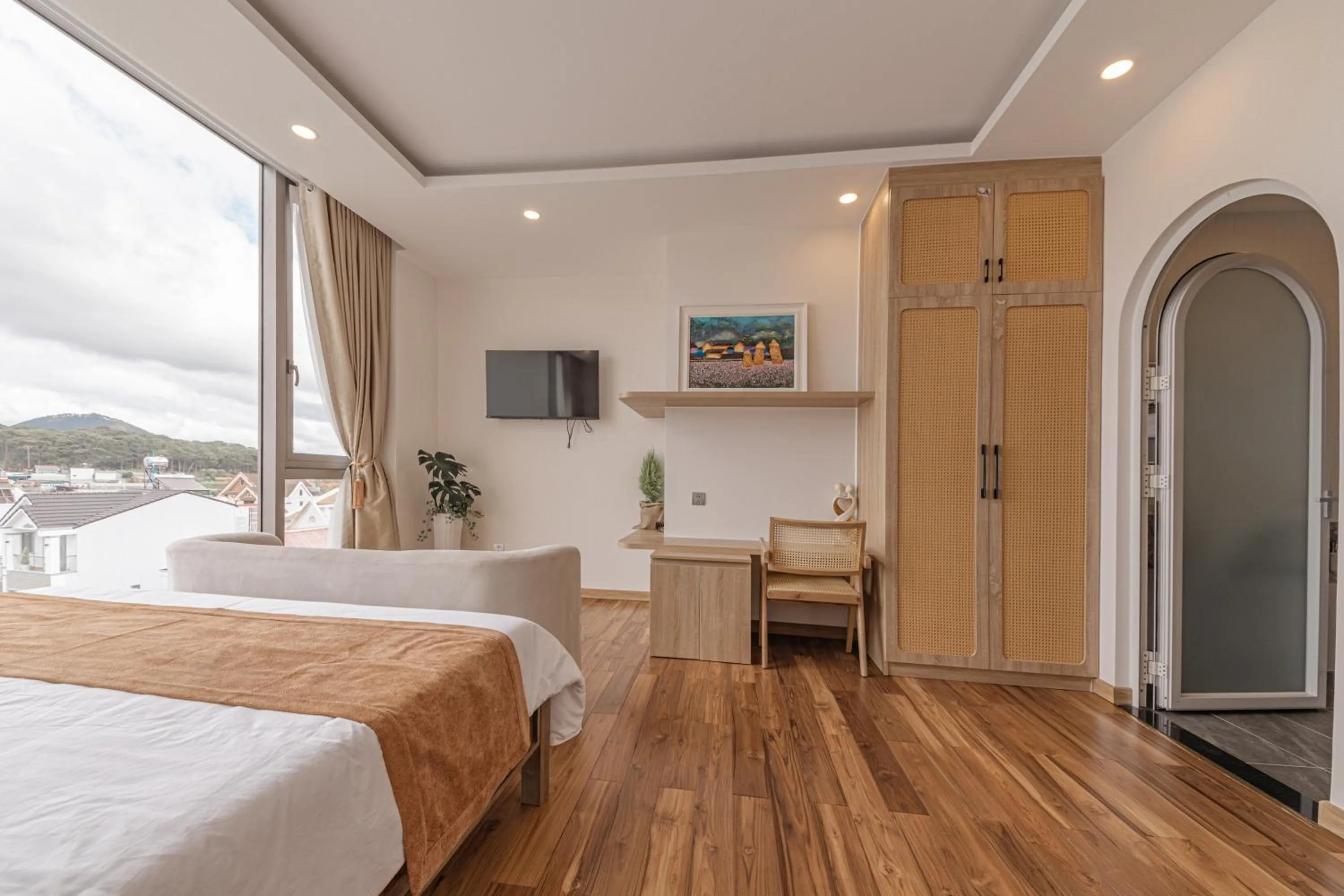 View (from property/room), Bed in Jodi Dalat Hotel