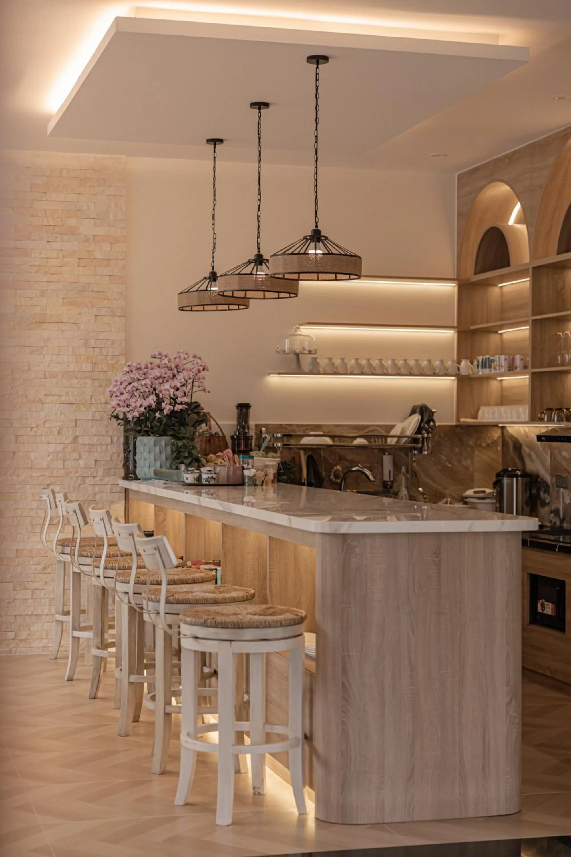 Communal kitchen in Jodi Dalat Hotel