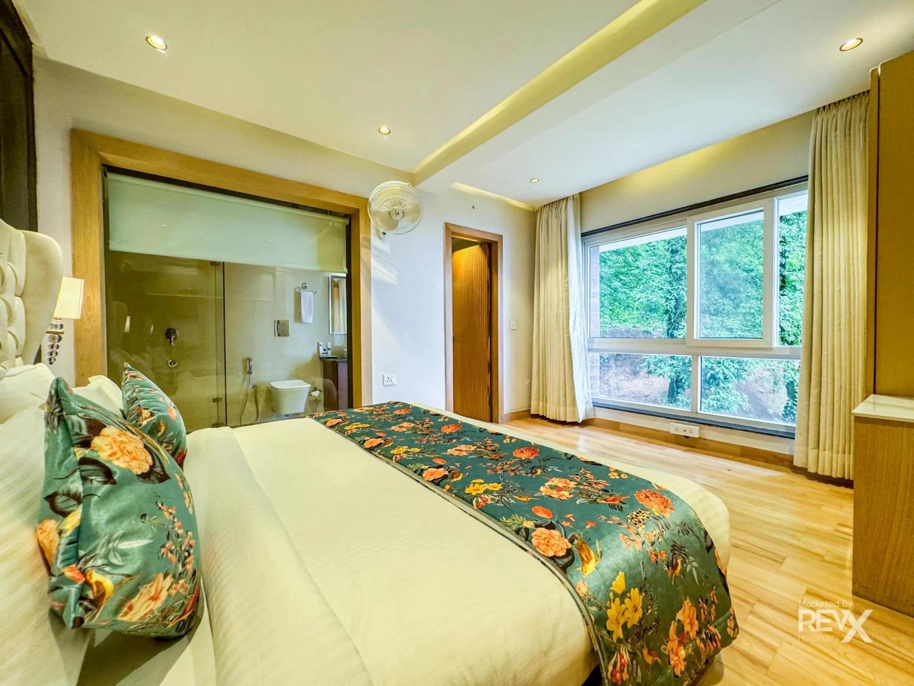 View (from property/room), Bed in Hotel Rockland Residency