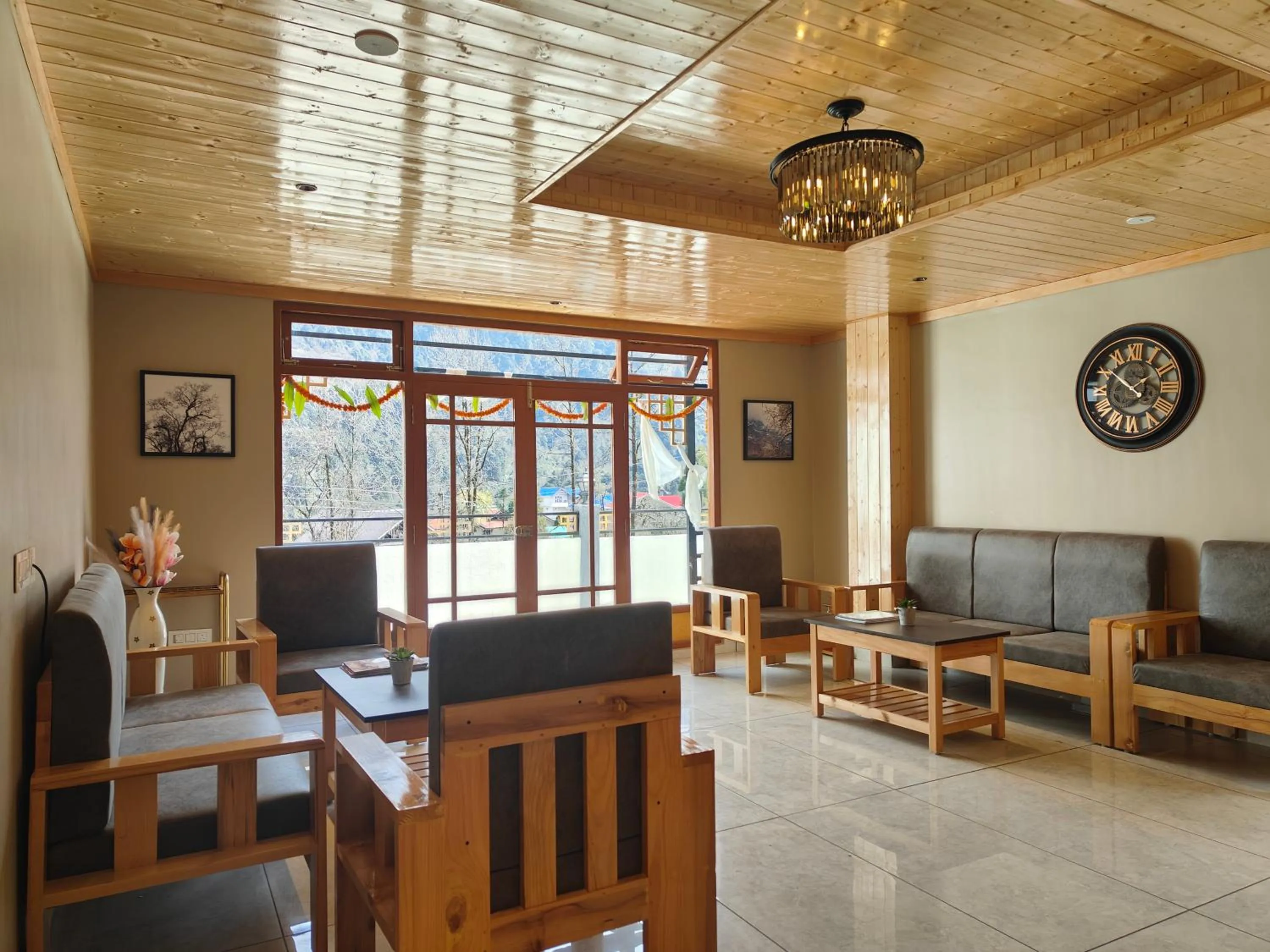 Lobby or reception in Mount Bayul Shangri-La Resort