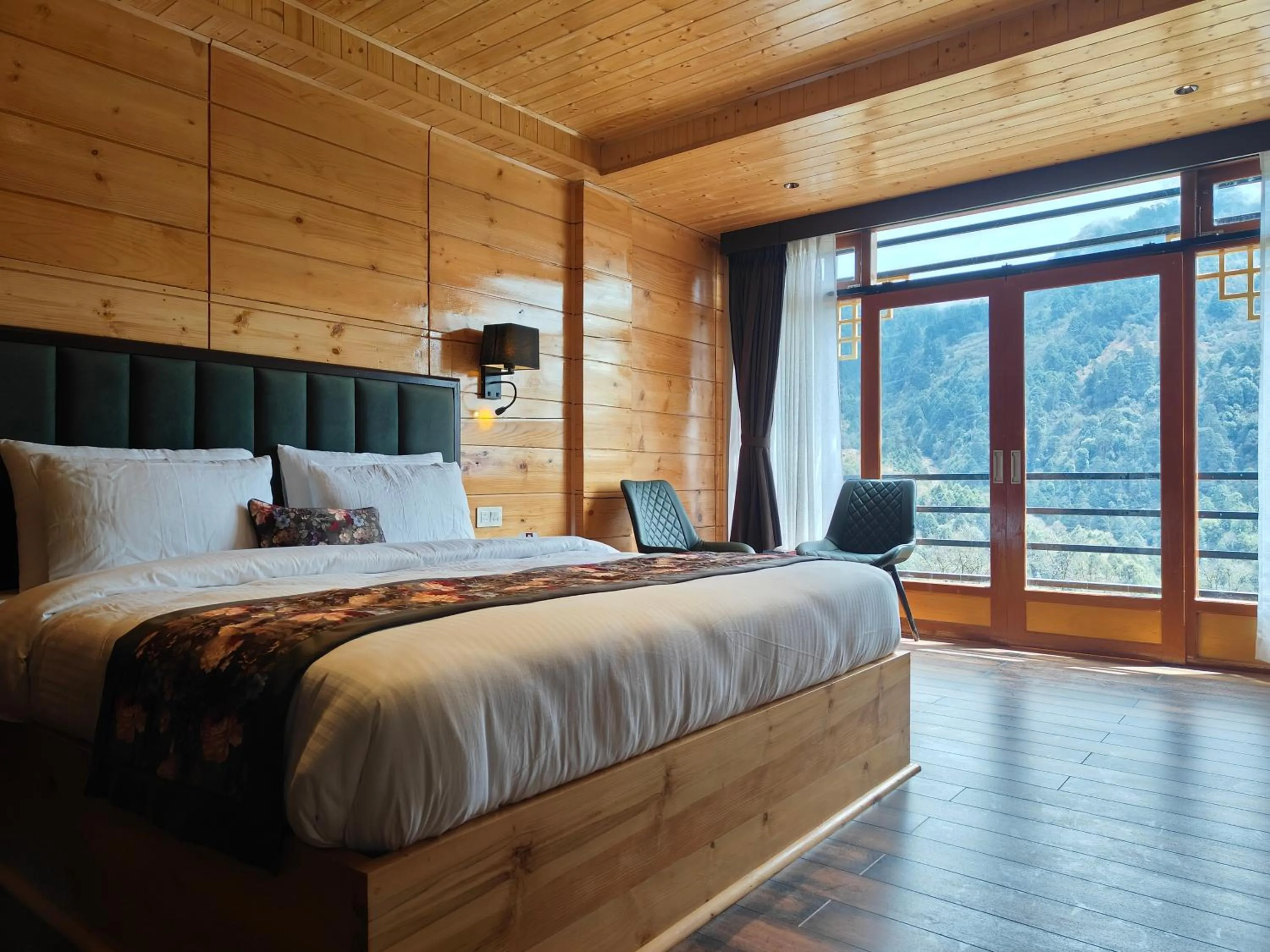 Bed in Mount Bayul Shangri-La Resort