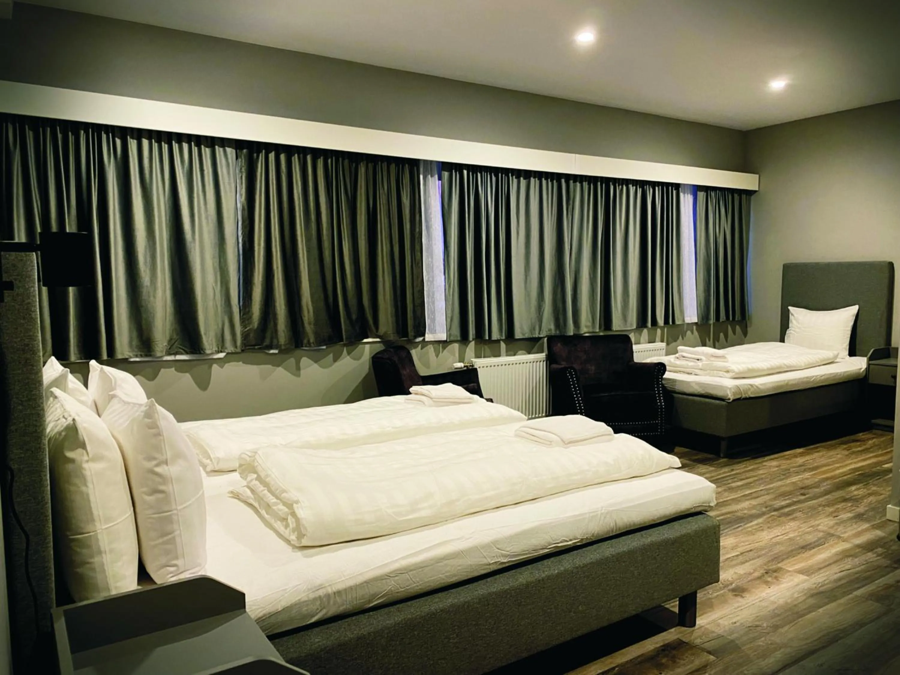 Bed in Älvsjö stadshotell