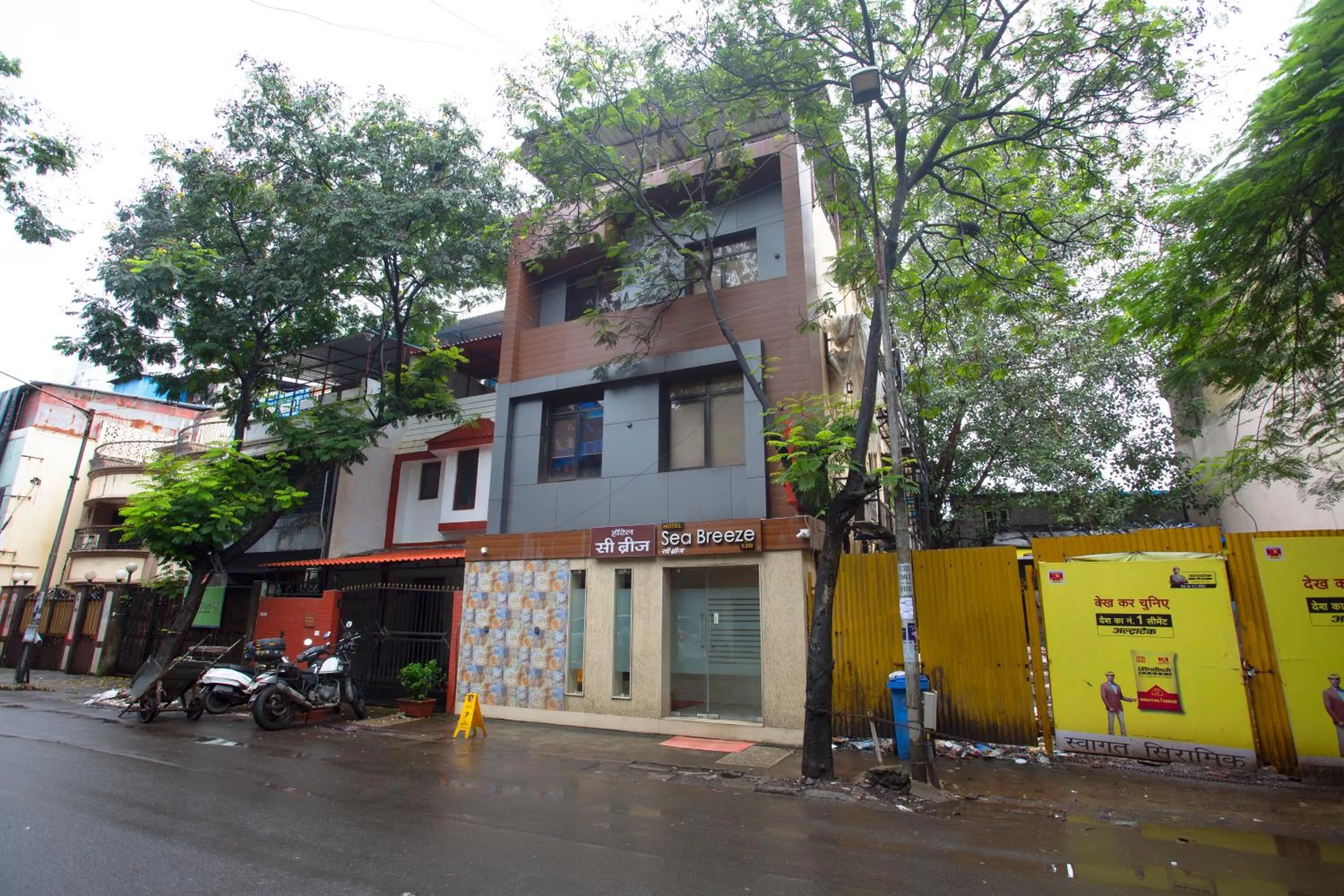 Facade/entrance in Hotel Sea Breeze