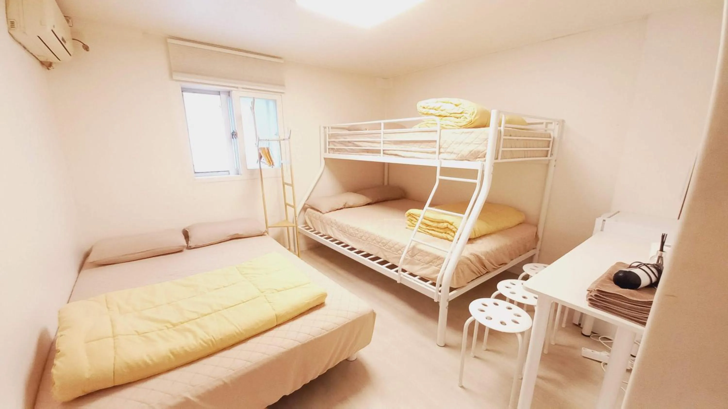 Bed in G Yongsan Inn