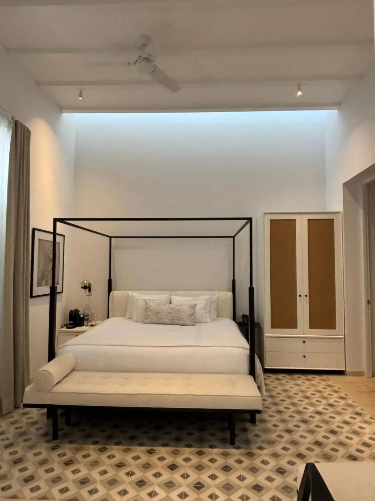 Bed in Casa Continental Hotel Boutique & Suites - Adults Only