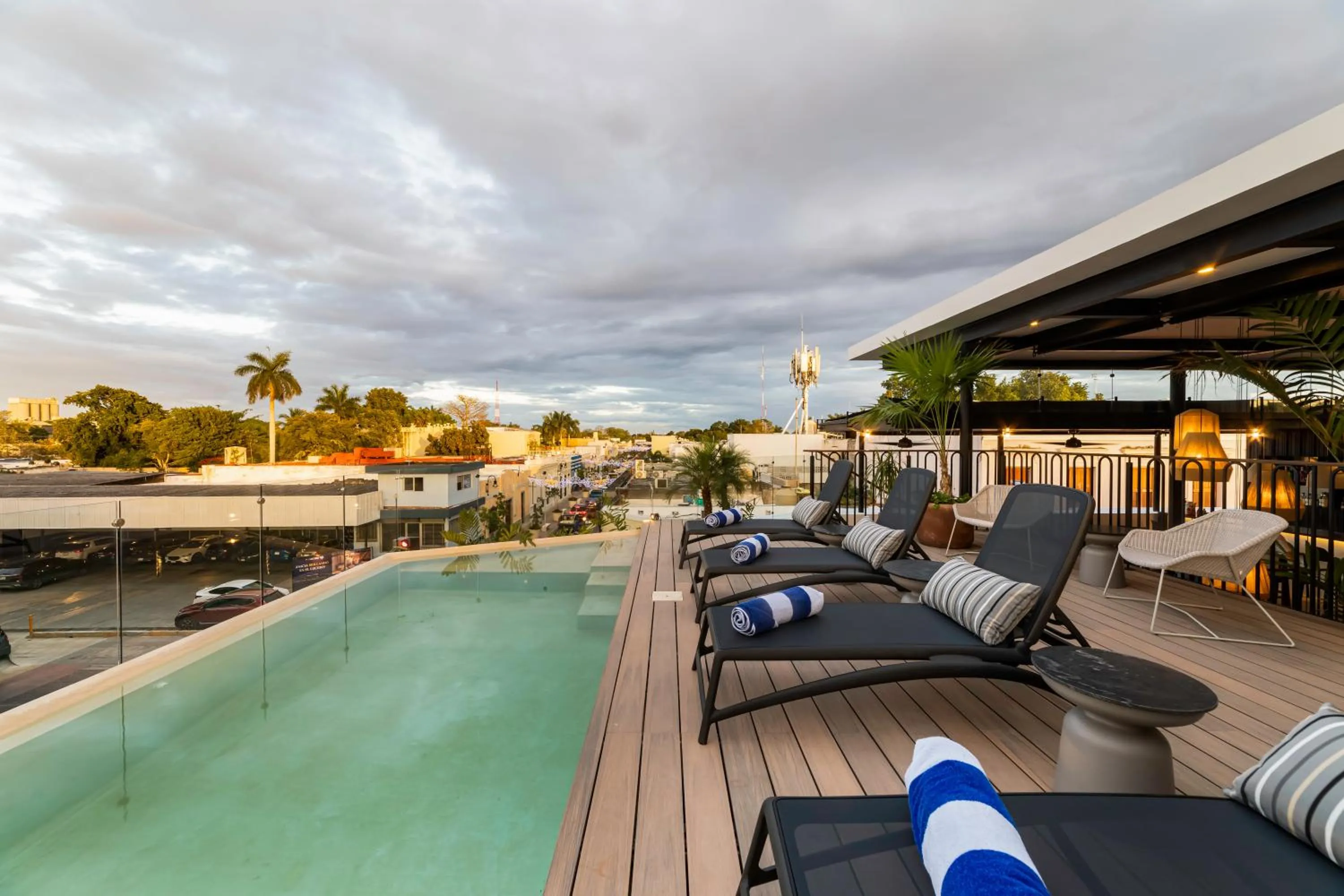 Day in Casa Continental Hotel Boutique & Suites - Adults Only