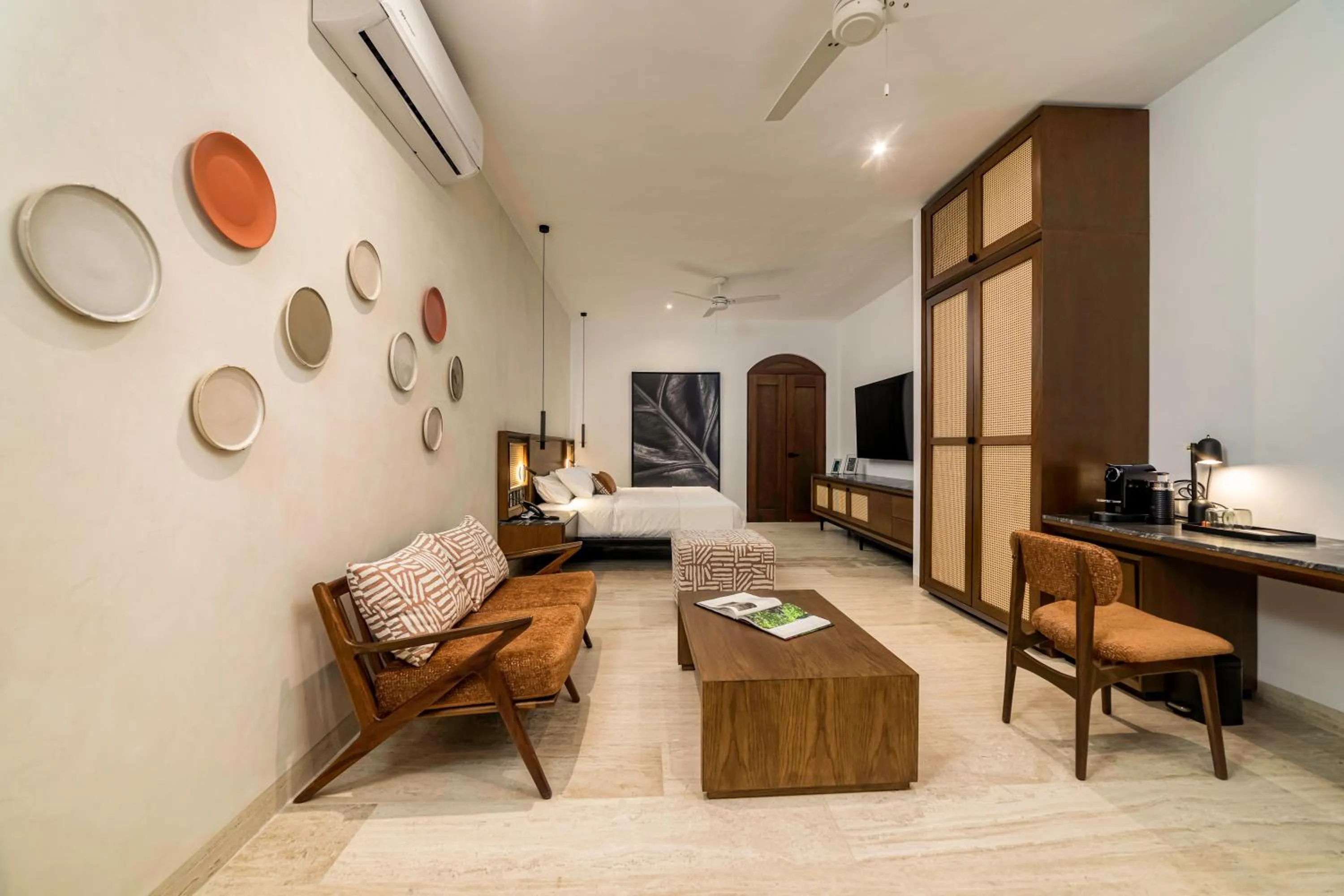 Bed in Casa Continental Hotel Boutique & Suites - Adults Only