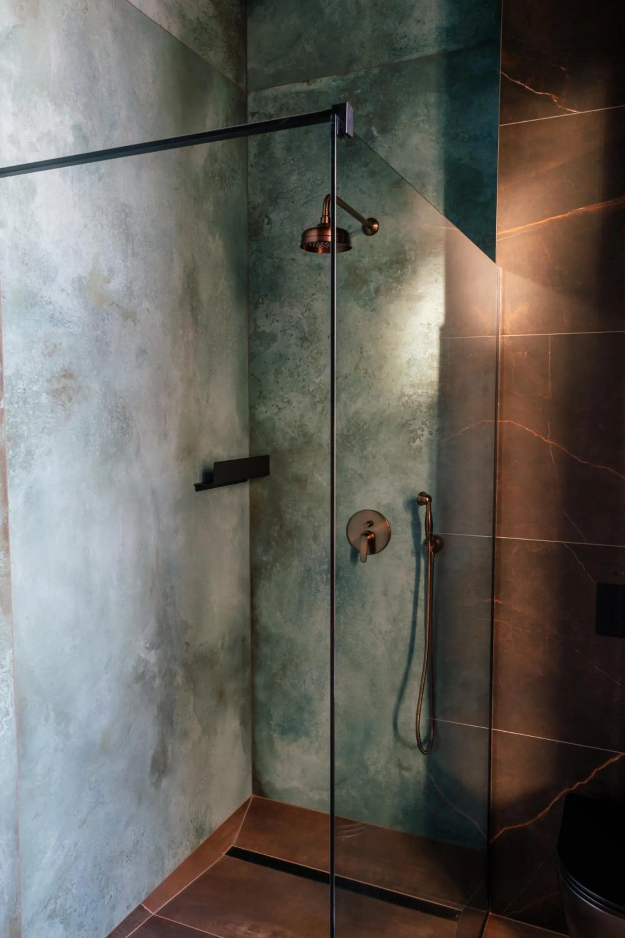 Shower in 4 Strony Apartamenty w Wodnej Wieży