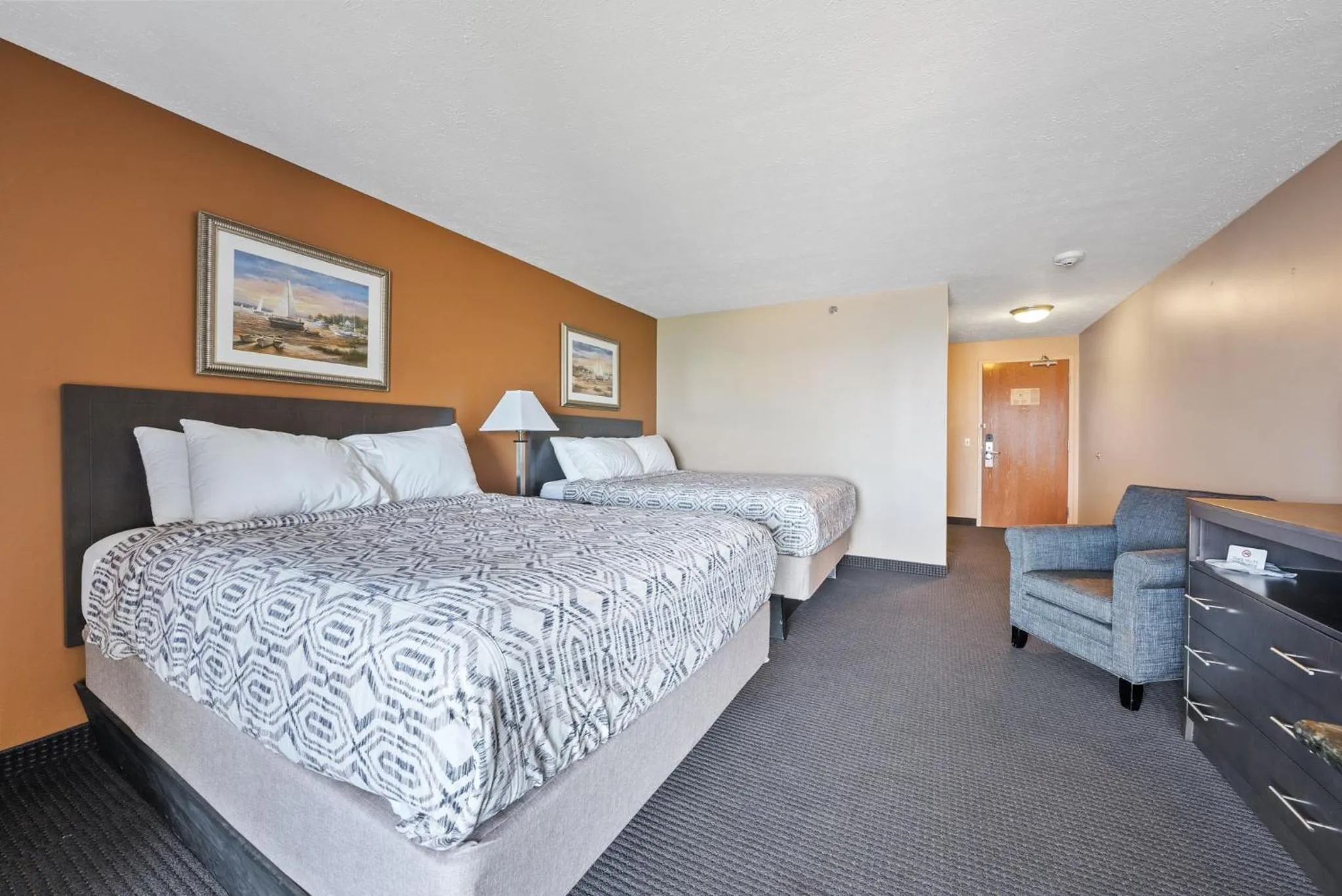 Bed in Bayshore Resort At Put-In-Bay
