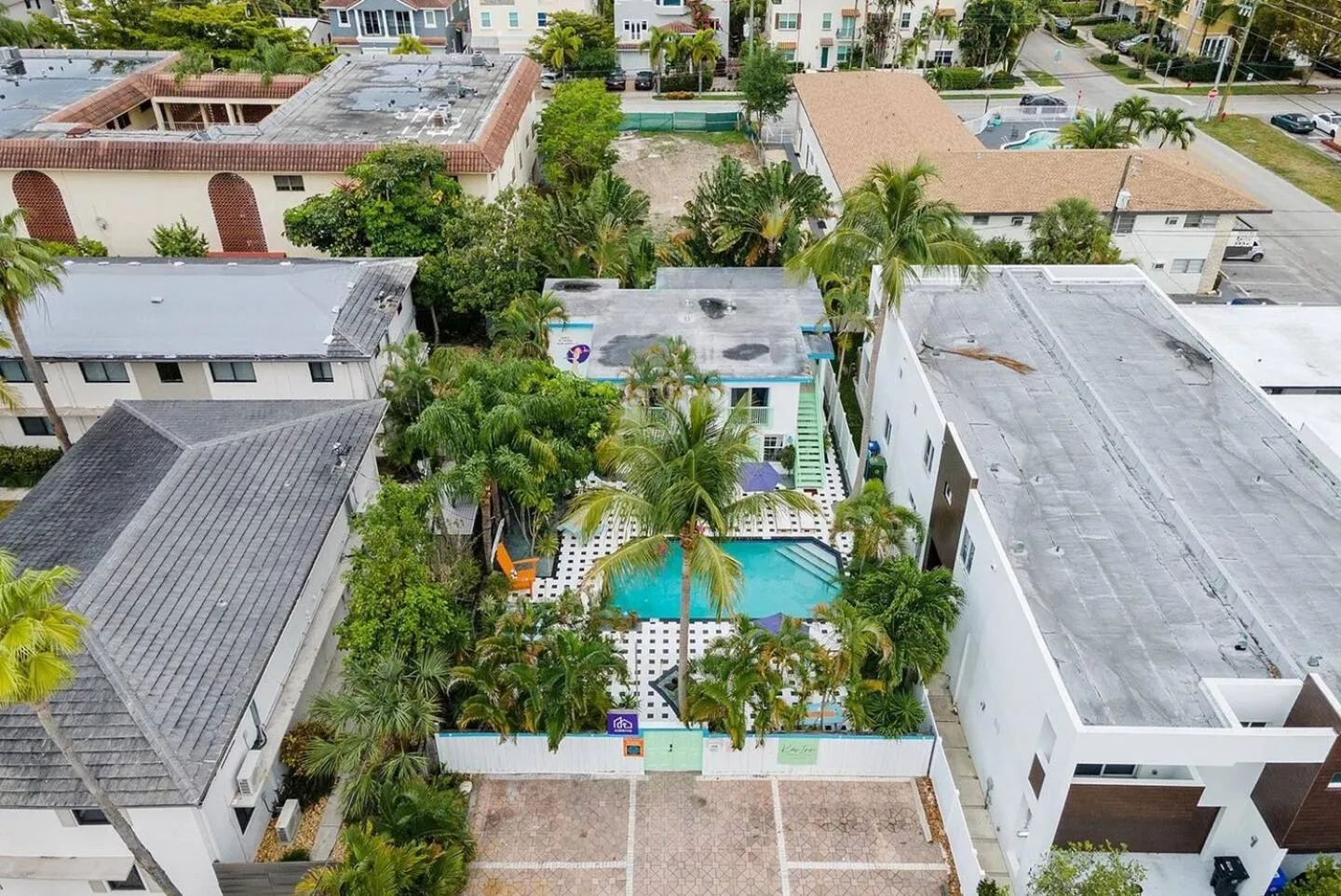 Las Olas Guest House