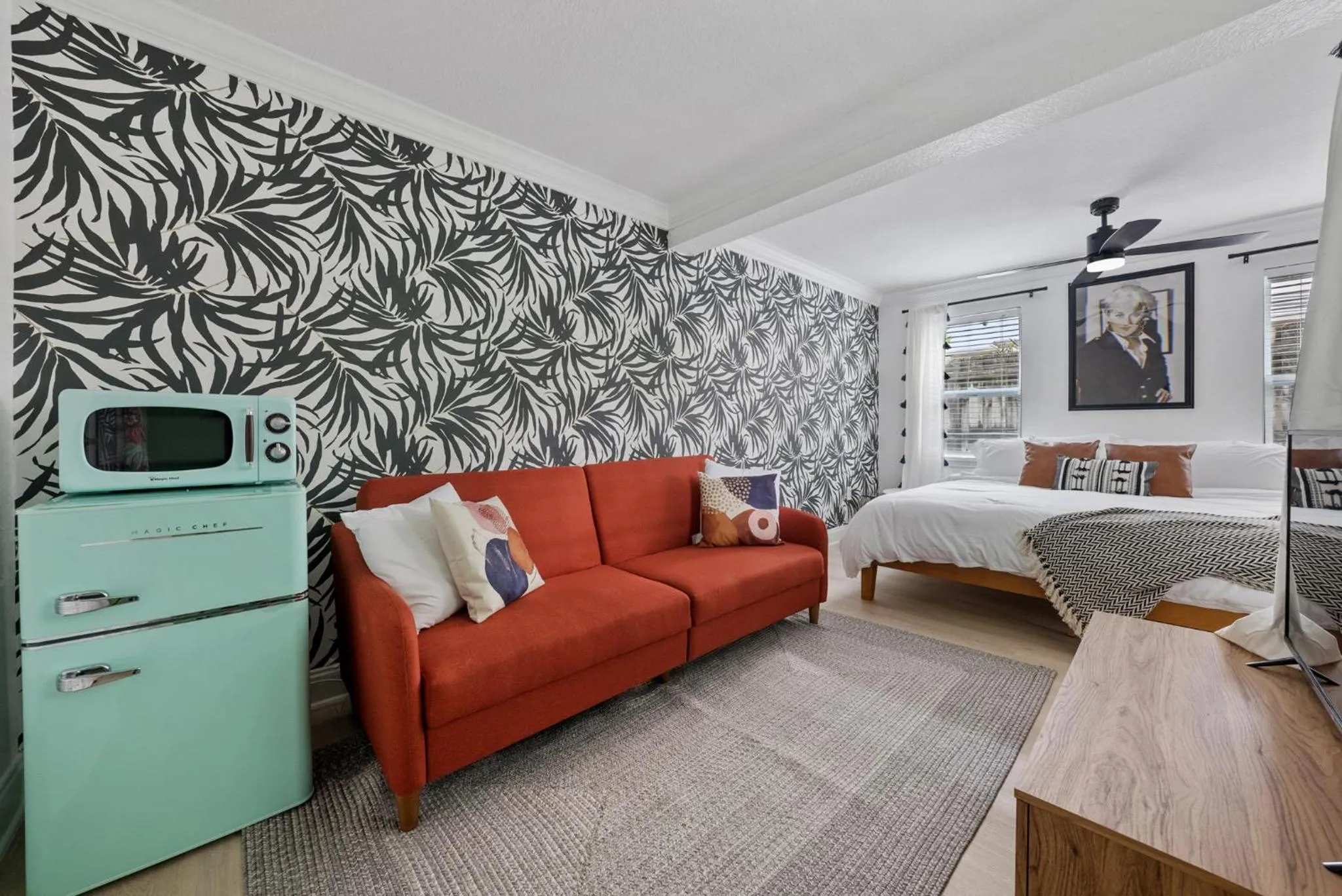 Las Olas Guest House