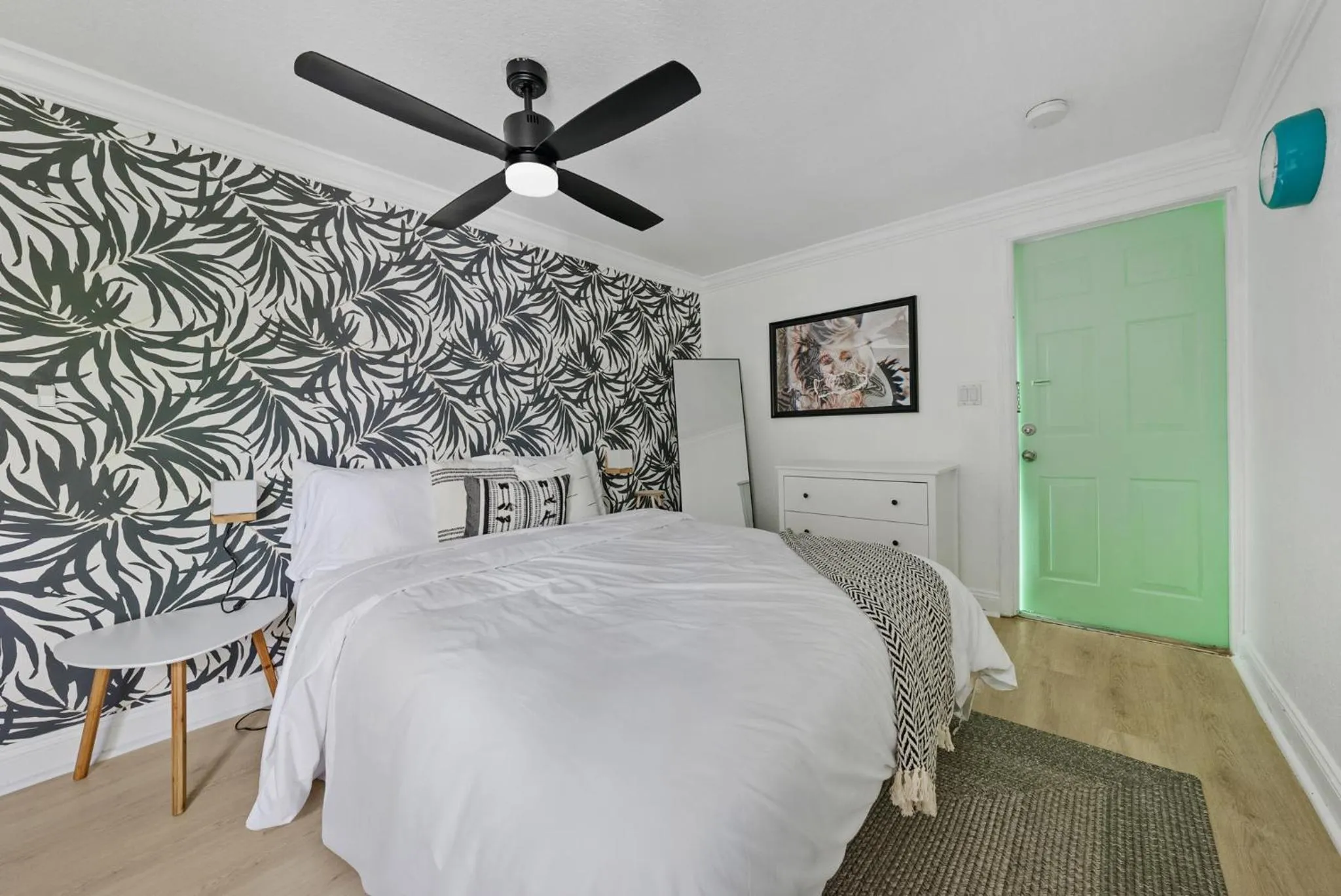 Las Olas Guest House