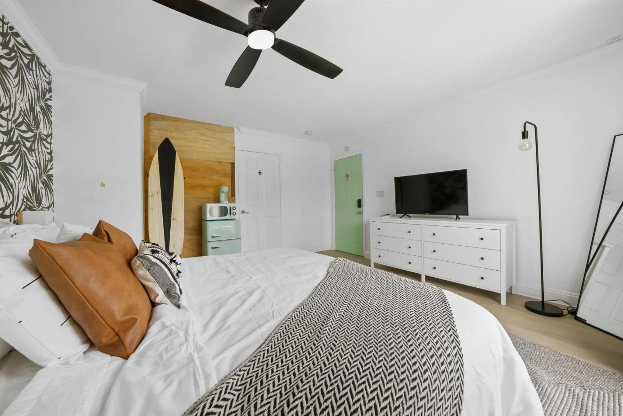 Las Olas Guest House