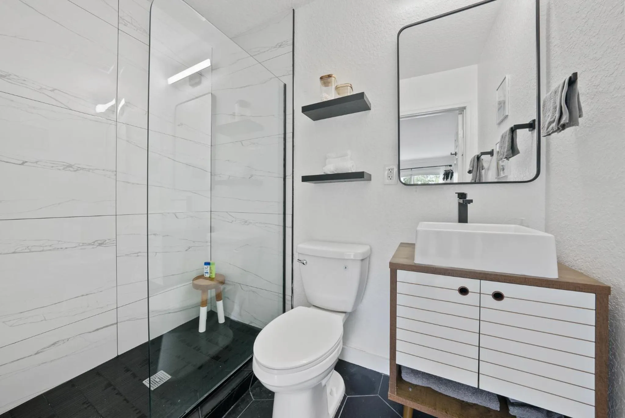 Las Olas Guest House