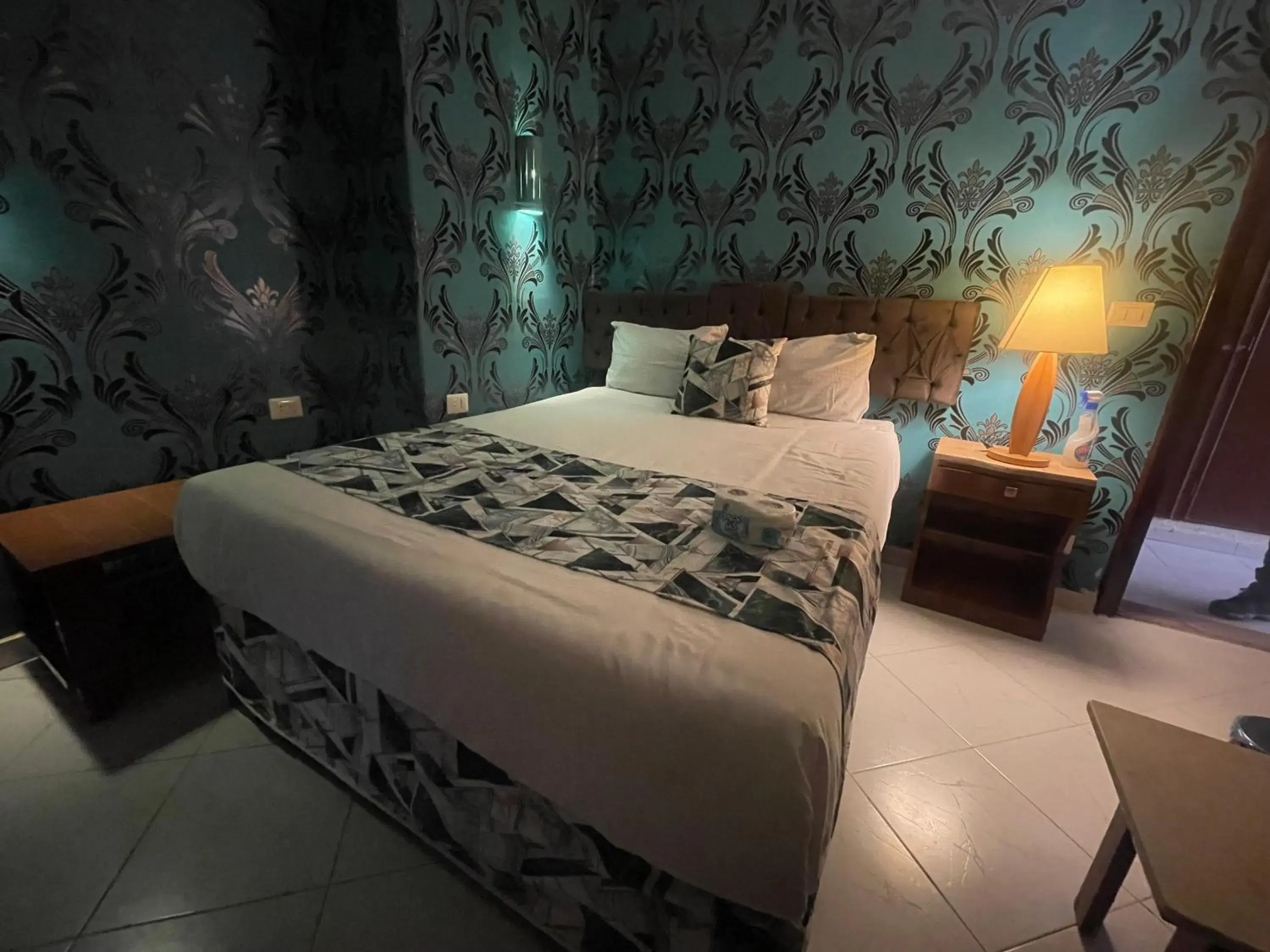 Deluxe Queen Room in Golden Sun Hotel - Hurghada Deluxe Queen Room in Golden Sun Hotel - Hurghada