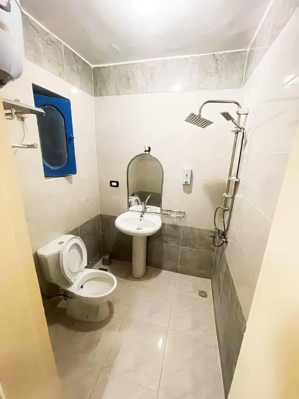 Shower in Golden Sun Hotel - Hurghada