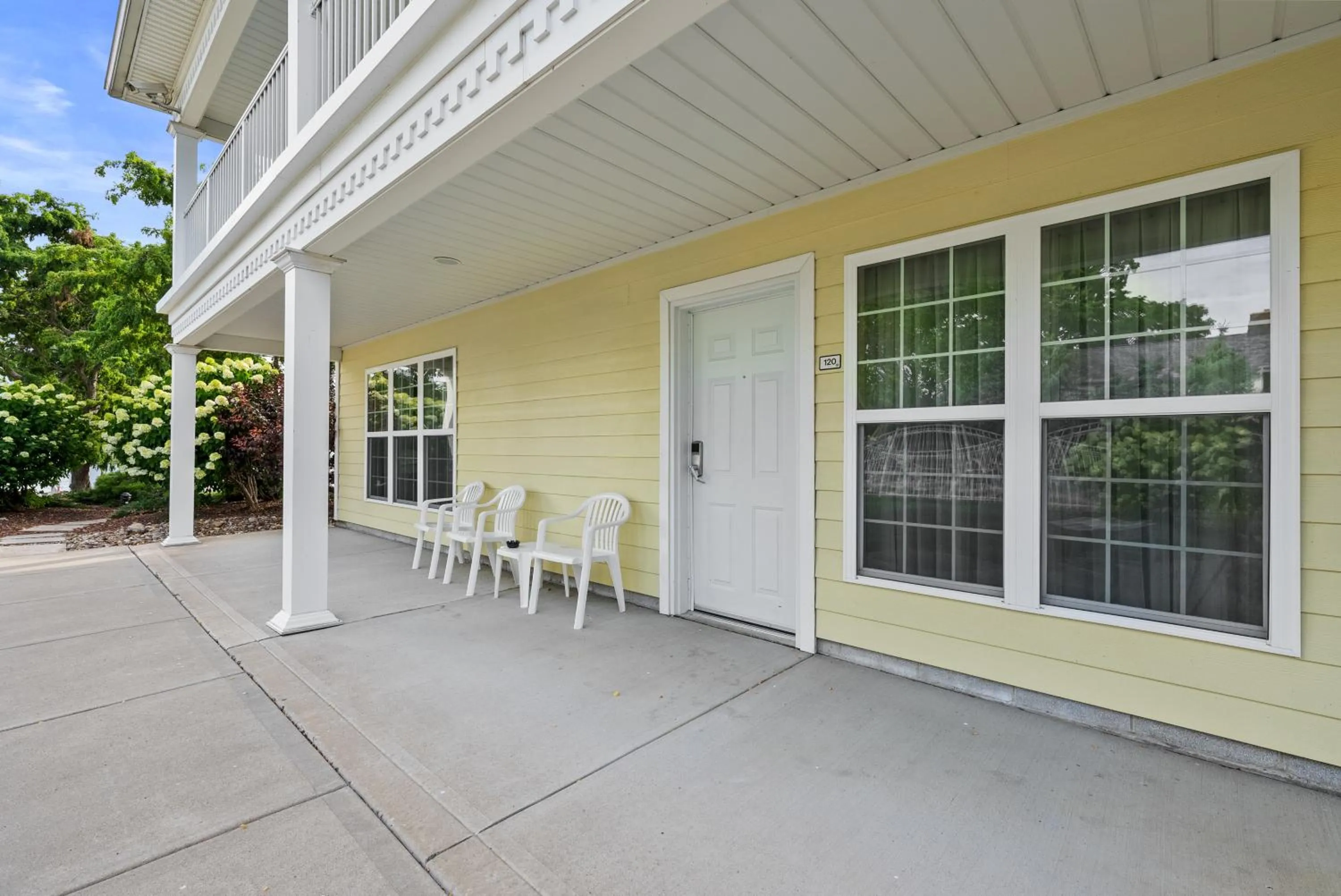 Property building in Kelleys Island Venture Resort