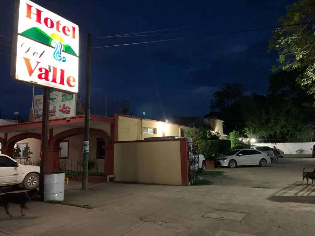 Property building in Hotel Del Valle