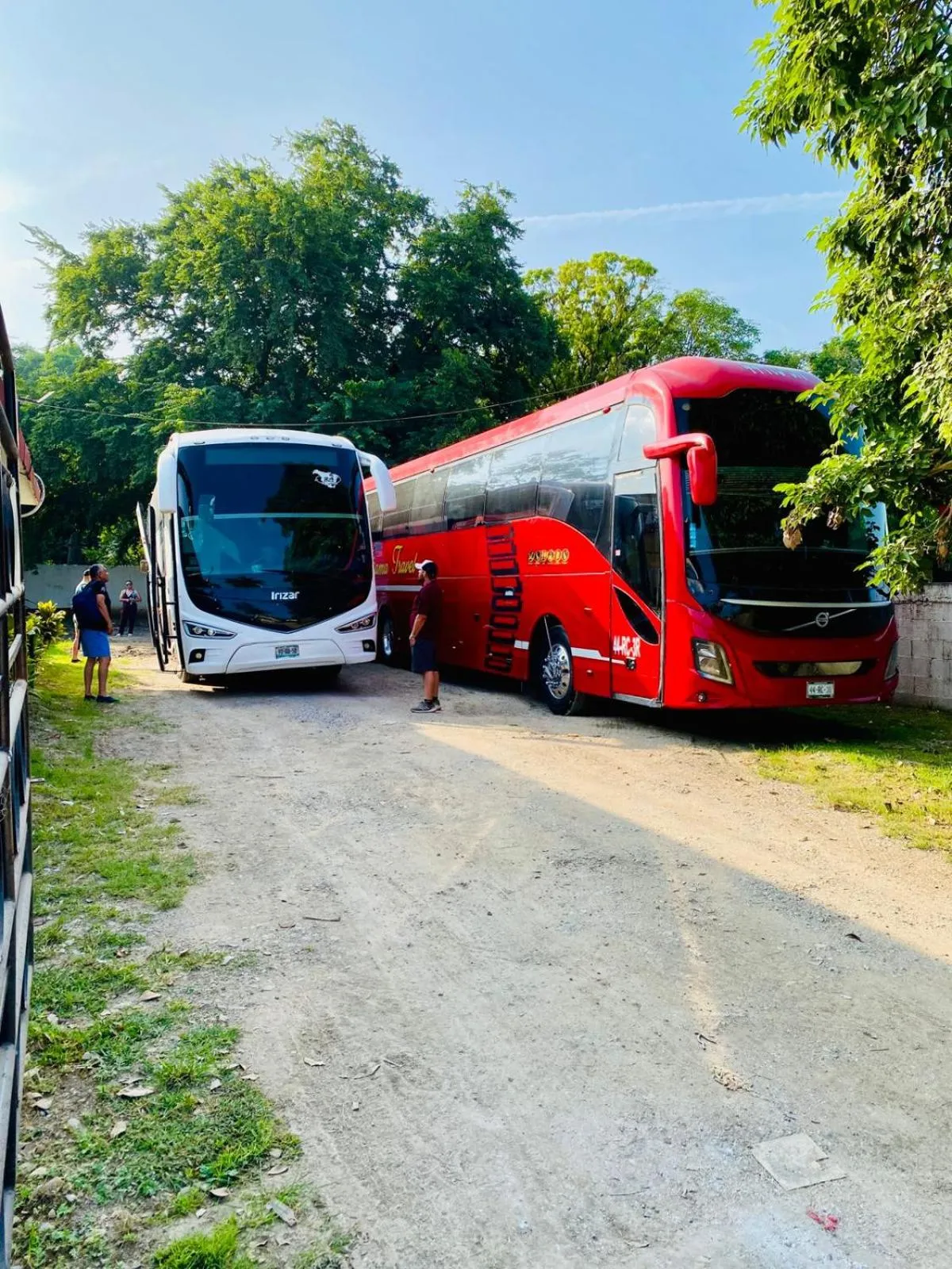 Parking in Hotel Del Valle