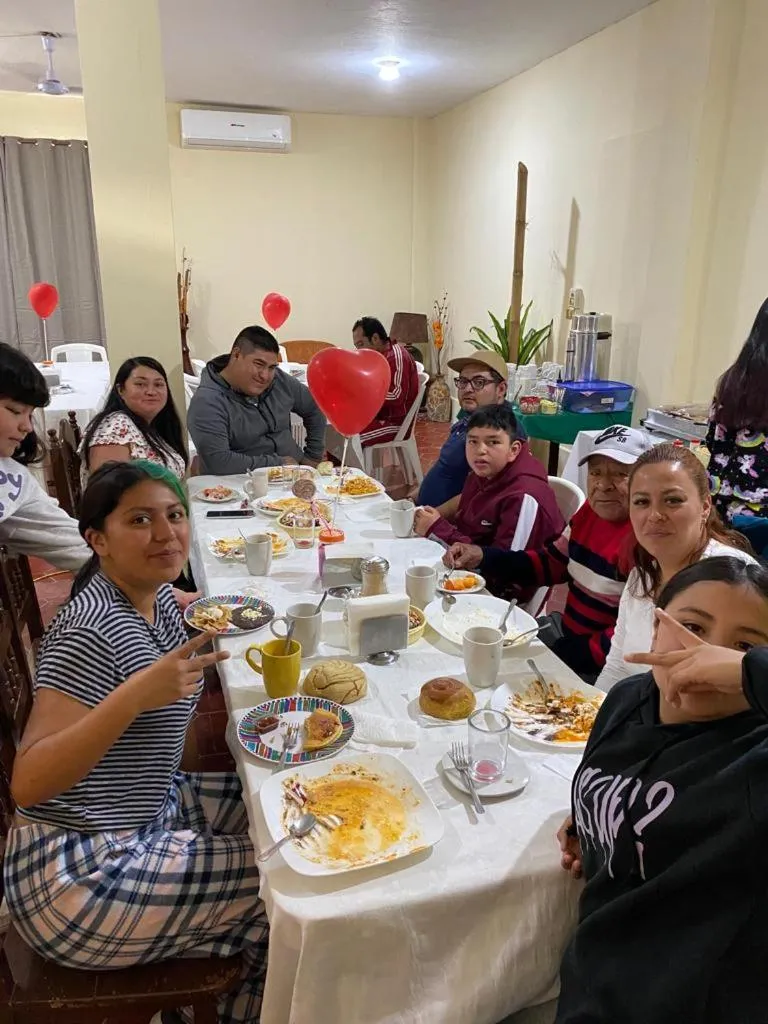 Restaurant/places to eat in Hotel Del Valle