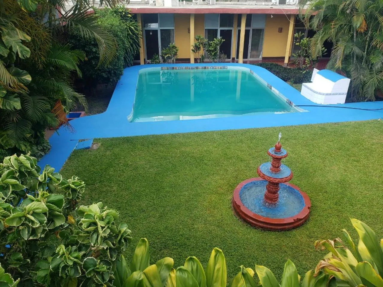 Swimming pool in Hotel Del Valle