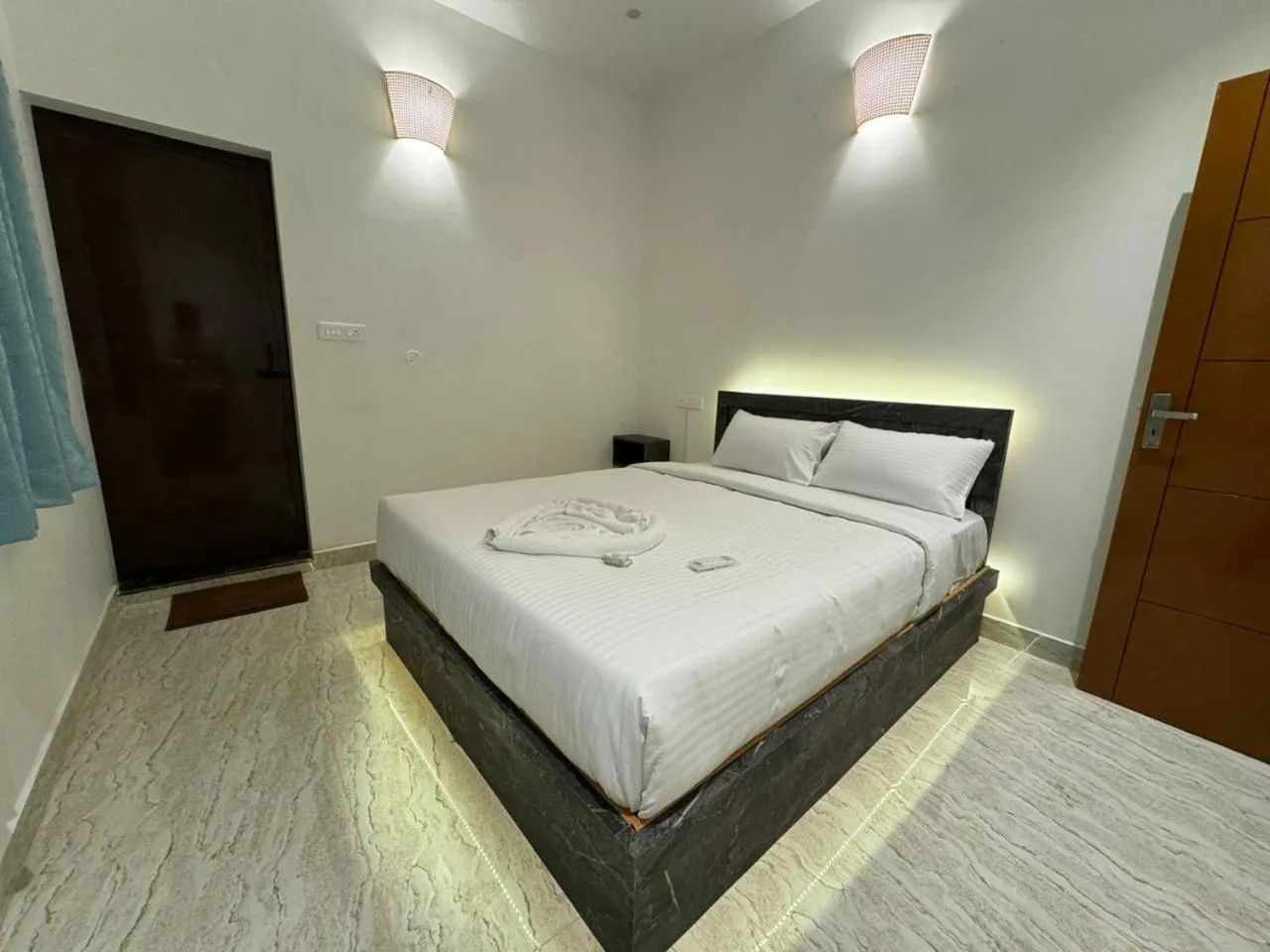 Bedroom, Bed in La Tamara Suite - TIE