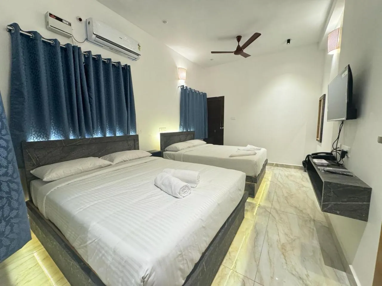 Bed in La Tamara Suite - TIE