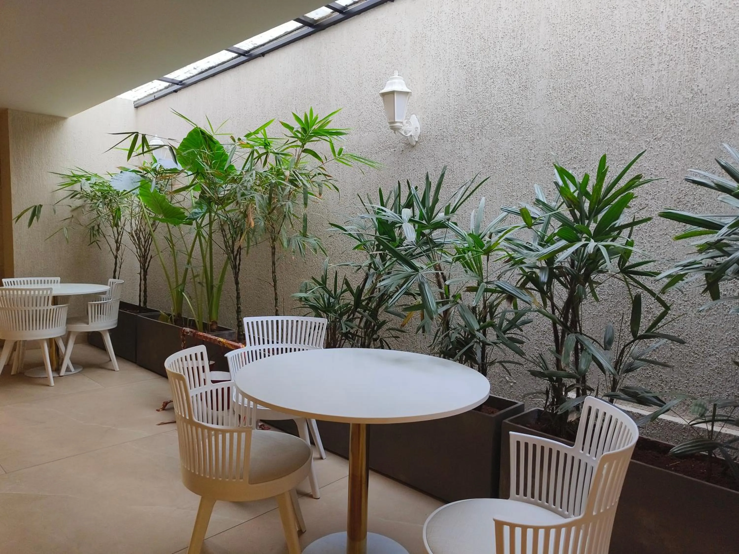 Seating area in Hotel Le Opera