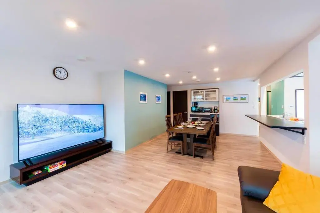 FuranoSky - White FuranoSky - White