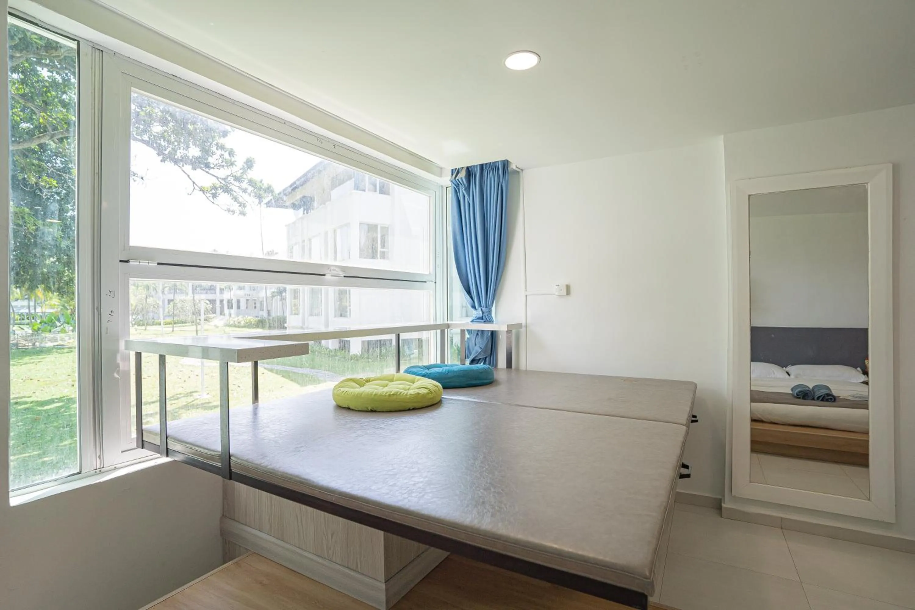 Seating area, Bed in BIDONG VIEW RESORT