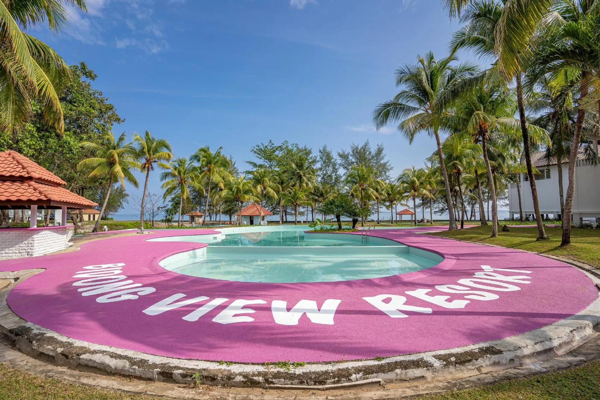 Swimming pool in BIDONG VIEW RESORT