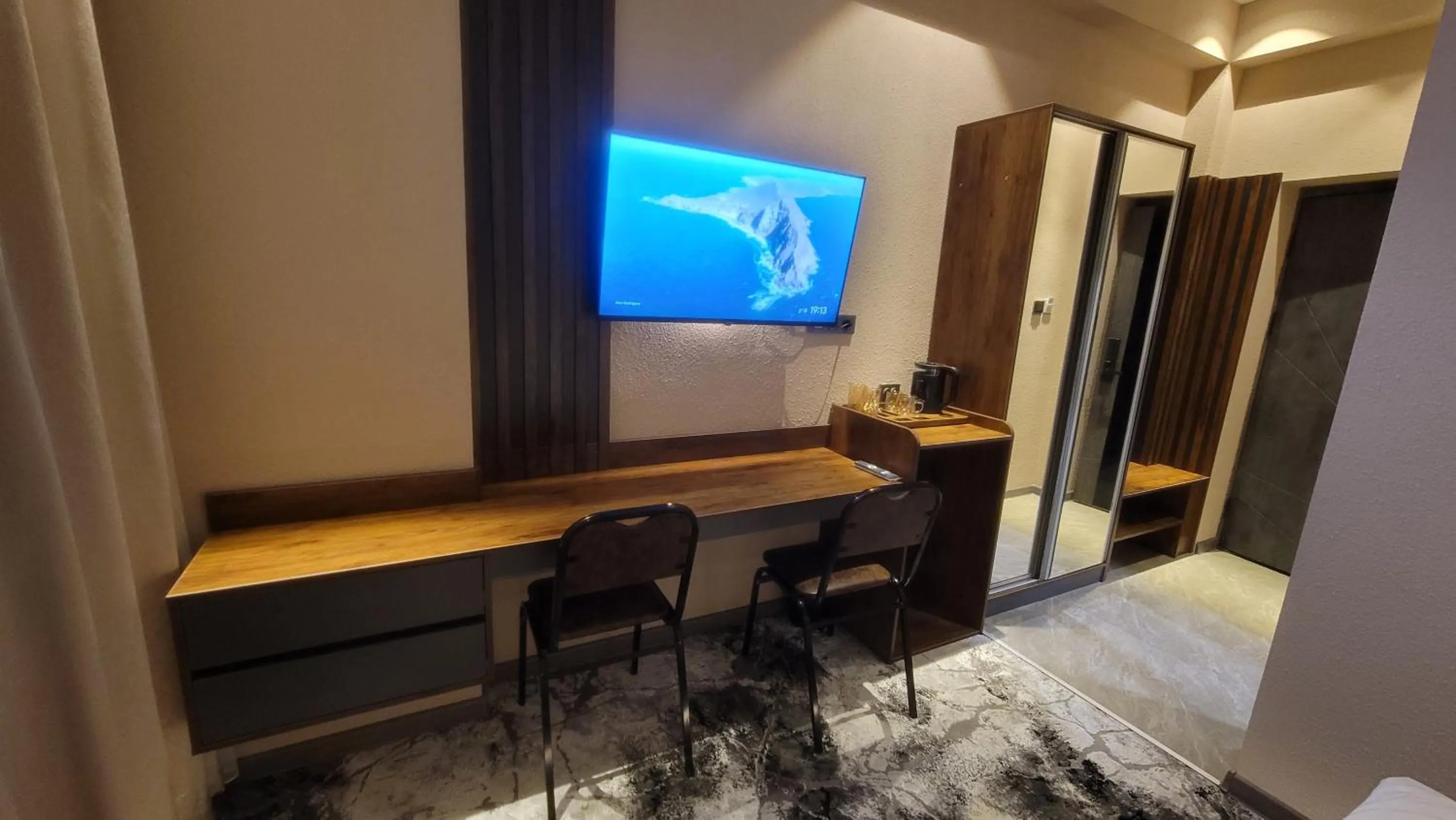 TV and multimedia in Homy House Hotel