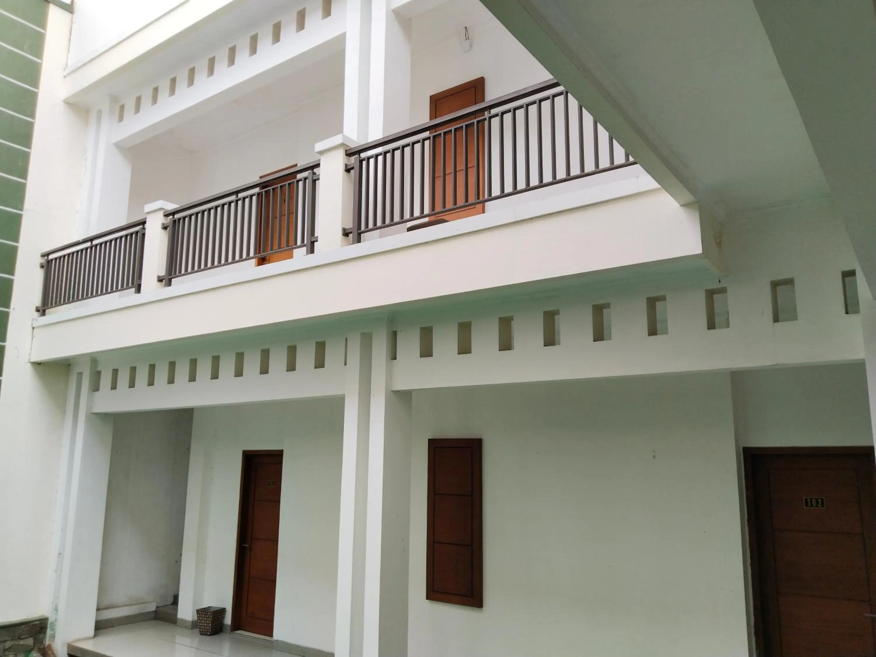 Twin Guest House Grand Wisata