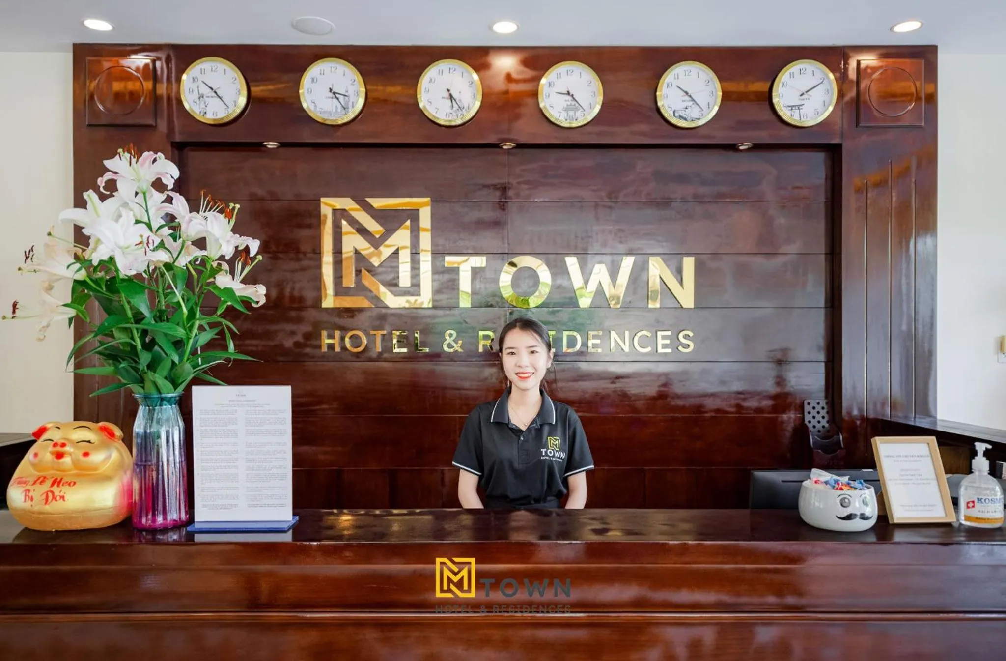 Lobby or reception in Luxy Park Hotel & Apartments - MTown