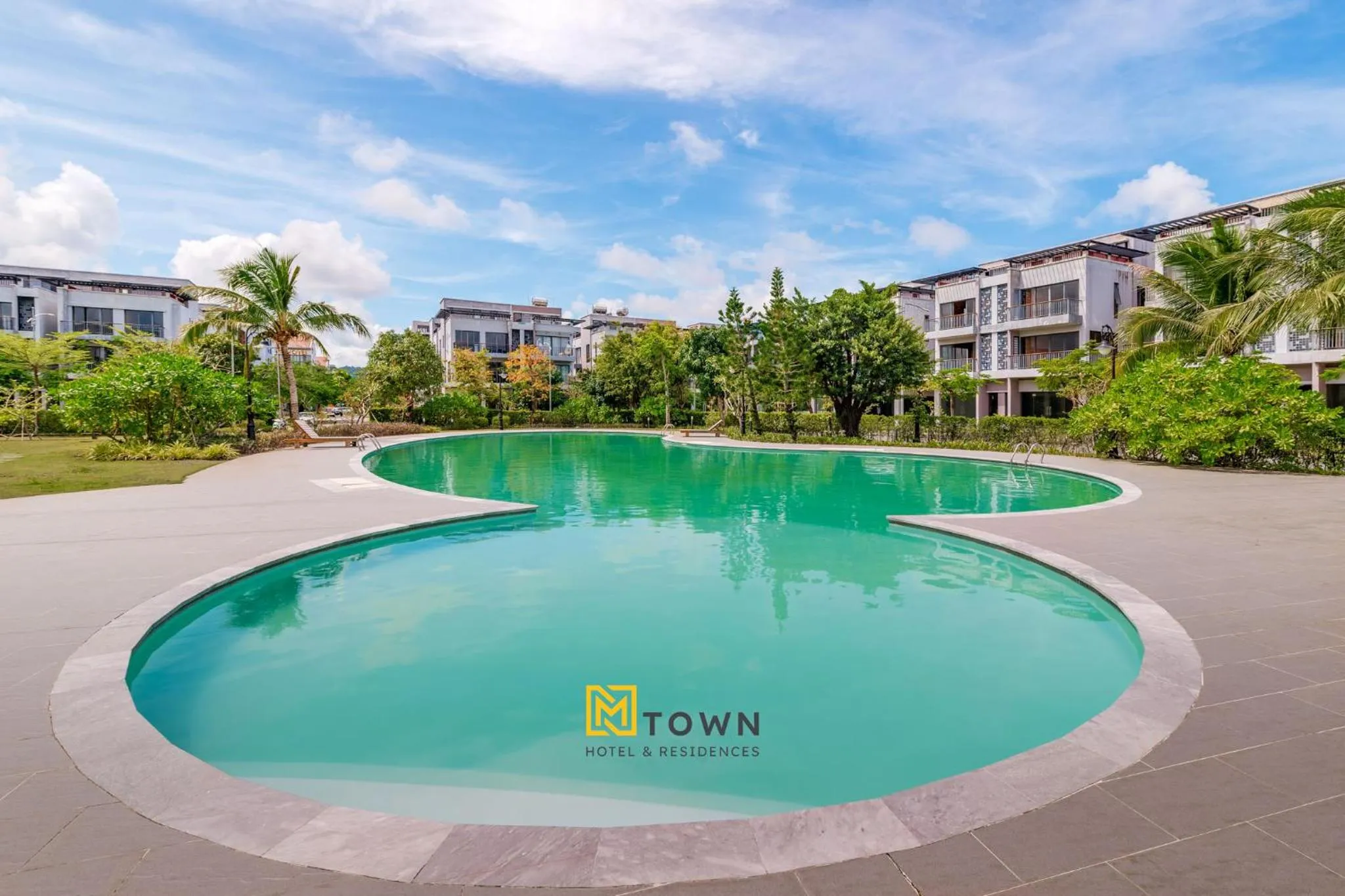 Swimming pool in Luxy Park Hotel & Apartments - MTown