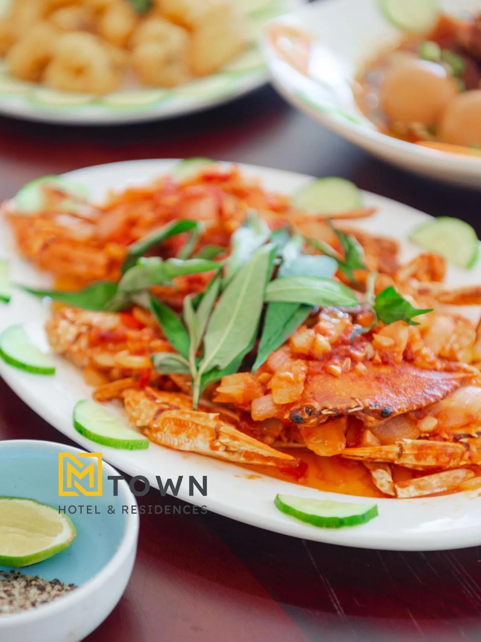 Restaurant/places to eat in Luxy Park Hotel & Apartments - MTown