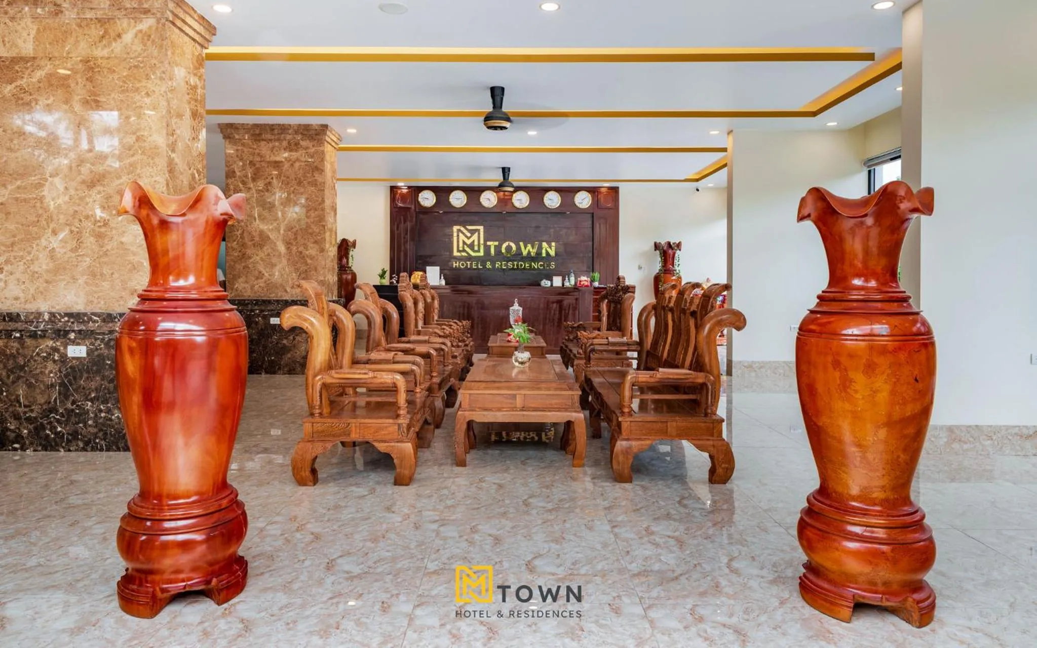 Communal lounge/ TV room in Luxy Park Hotel & Apartments - MTown